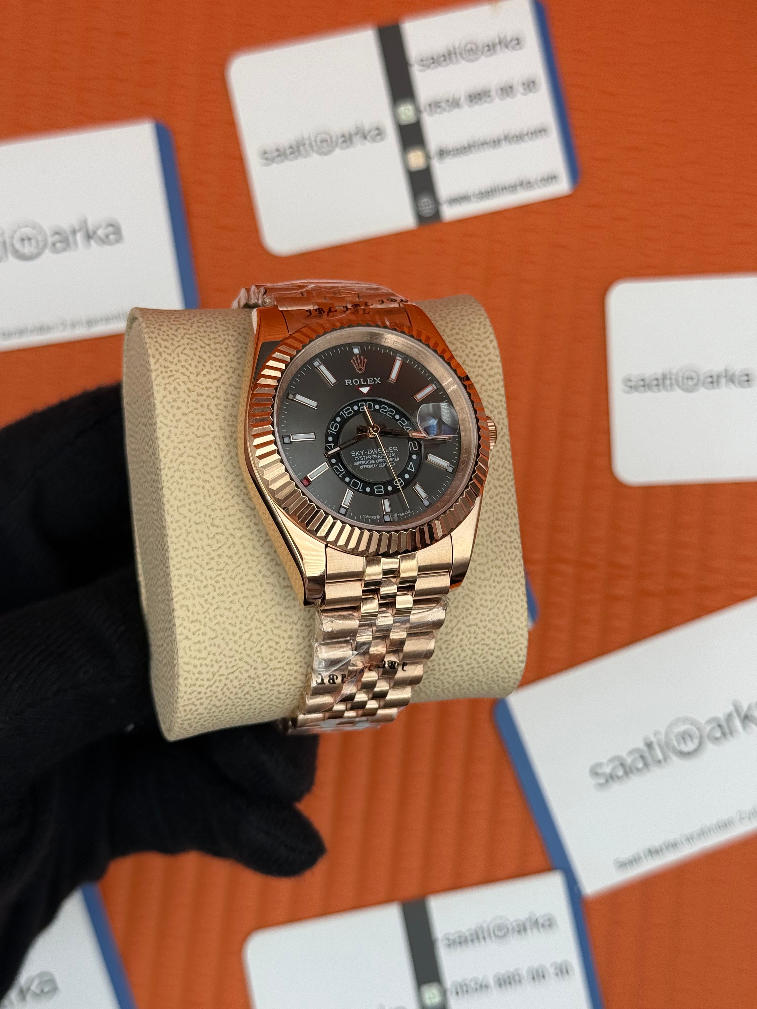 ROLEX Sky Dweller gray dial jubilee kordon rose kasa-kordon