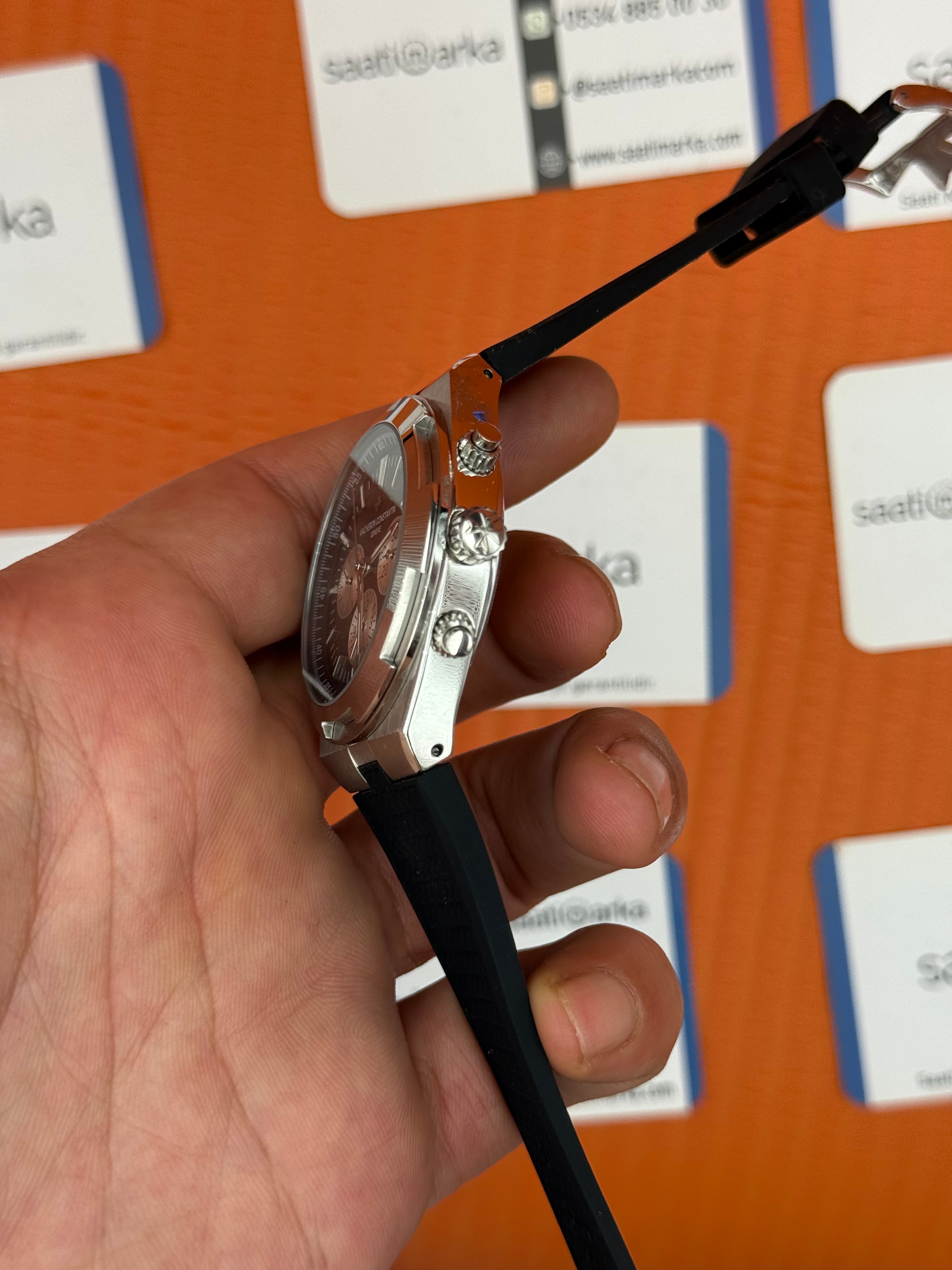 VACHERON CONSTANTIN overseas chronograph siyah kadran silver kasa siyah kauçuk kordon erkek kol saati