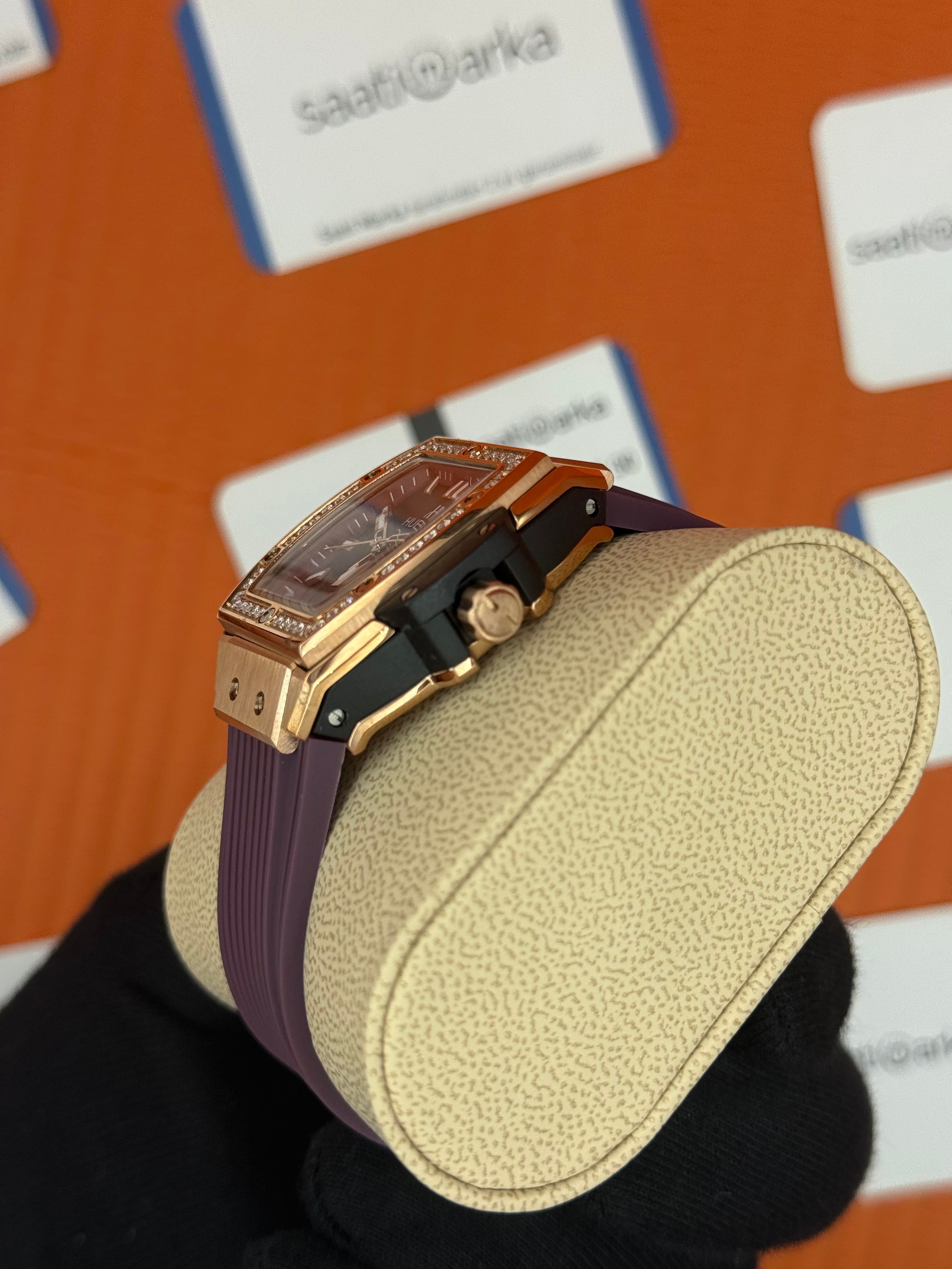 HUBLOT taşlı bezel rose kasa mor kadran mor kauçuk kordon kadın kol saati