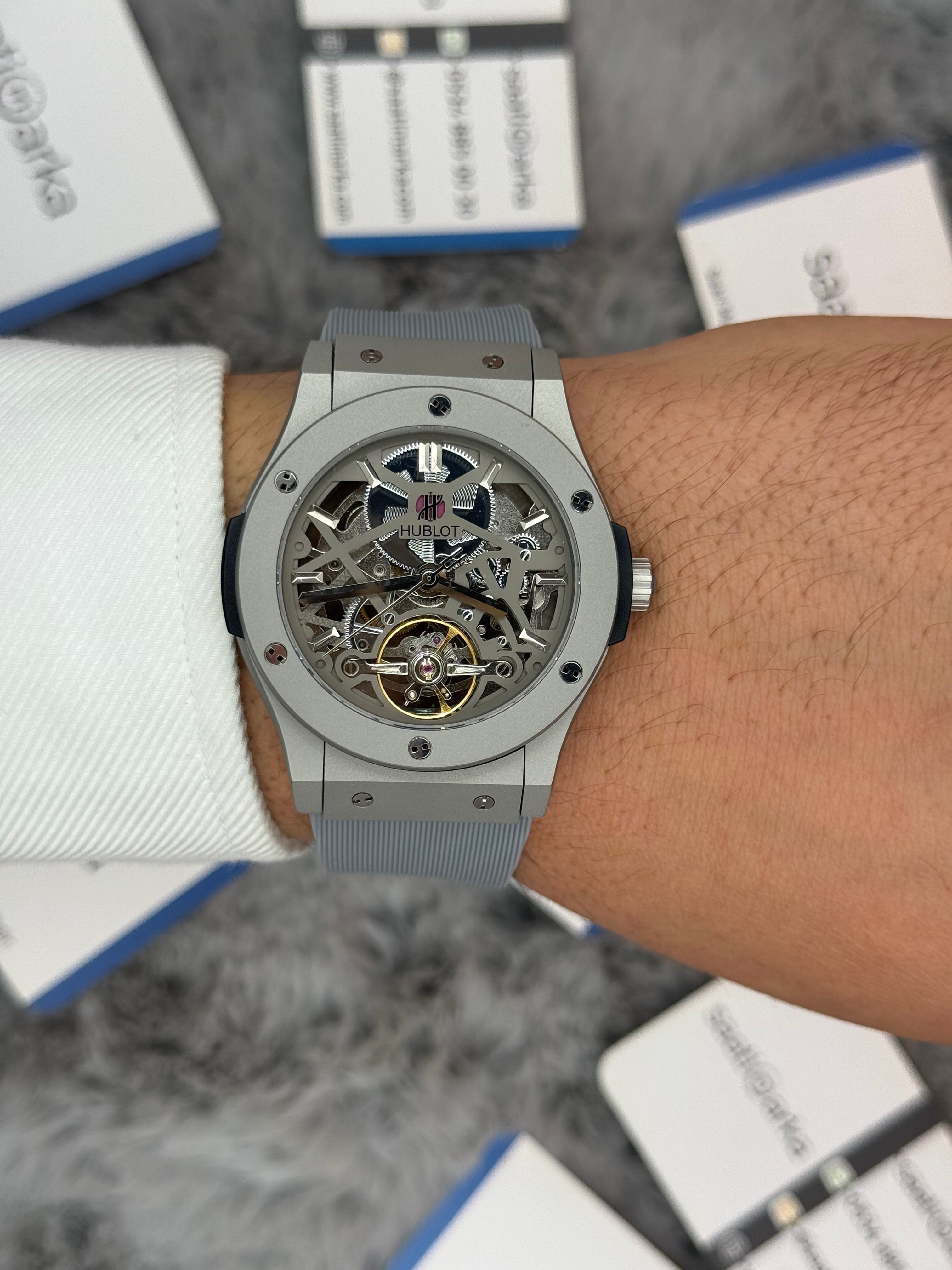HUBLOT big bang tourbillon 41mm silver kasa gri kauçuk kordon erkek kol saati