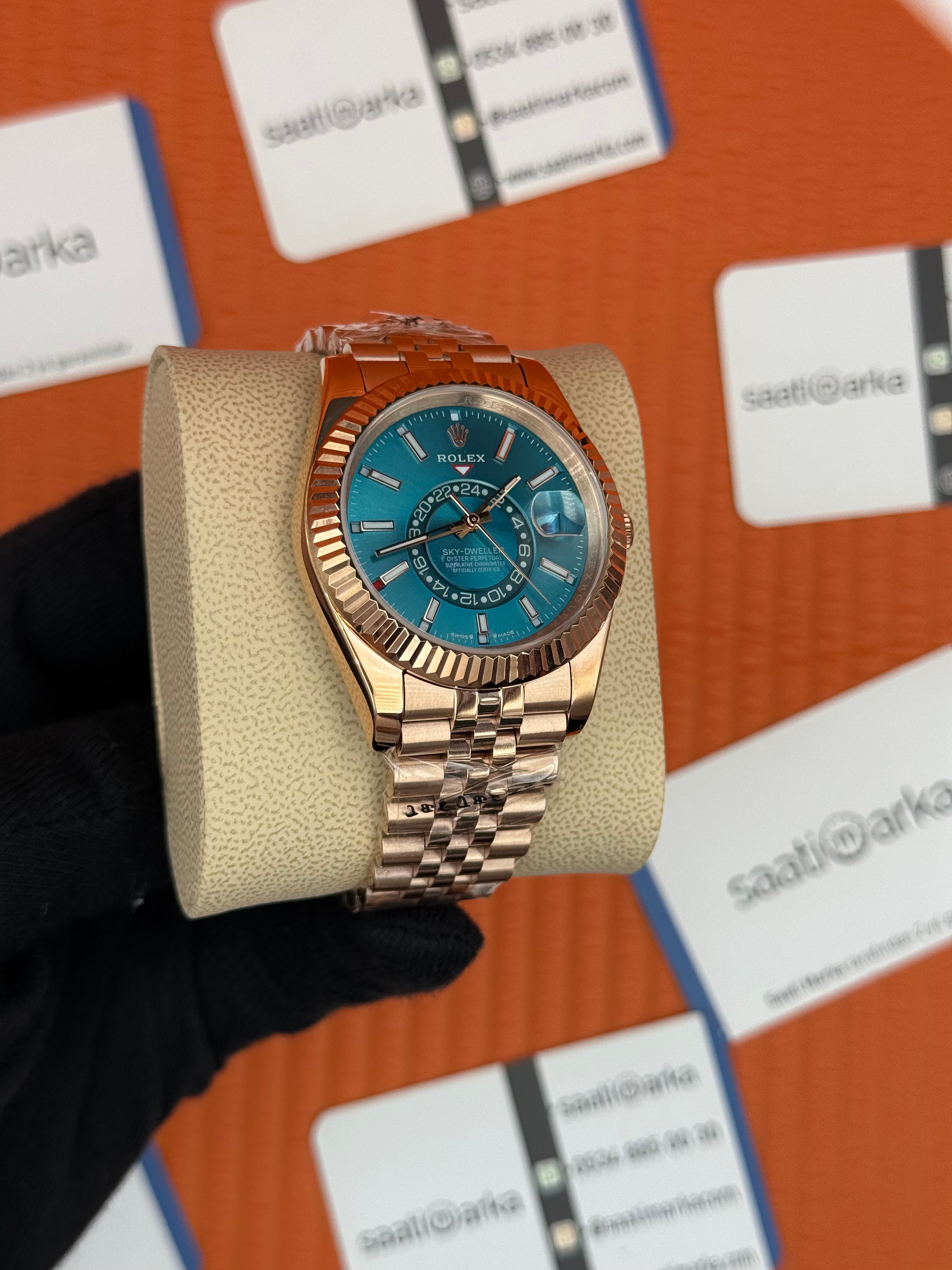 ROLEX Sky Dweller blue green dial jubilee kordon rose kasa-kordon