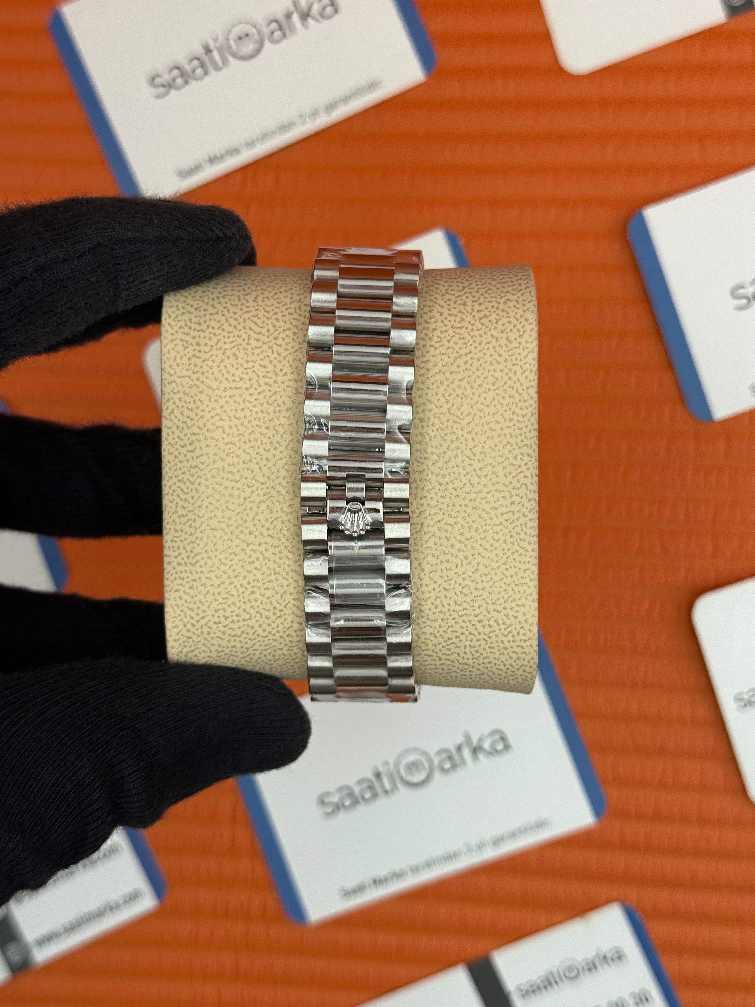 ROLEX Day Date roma rakamlı mavi siyah kadran silver president kordon