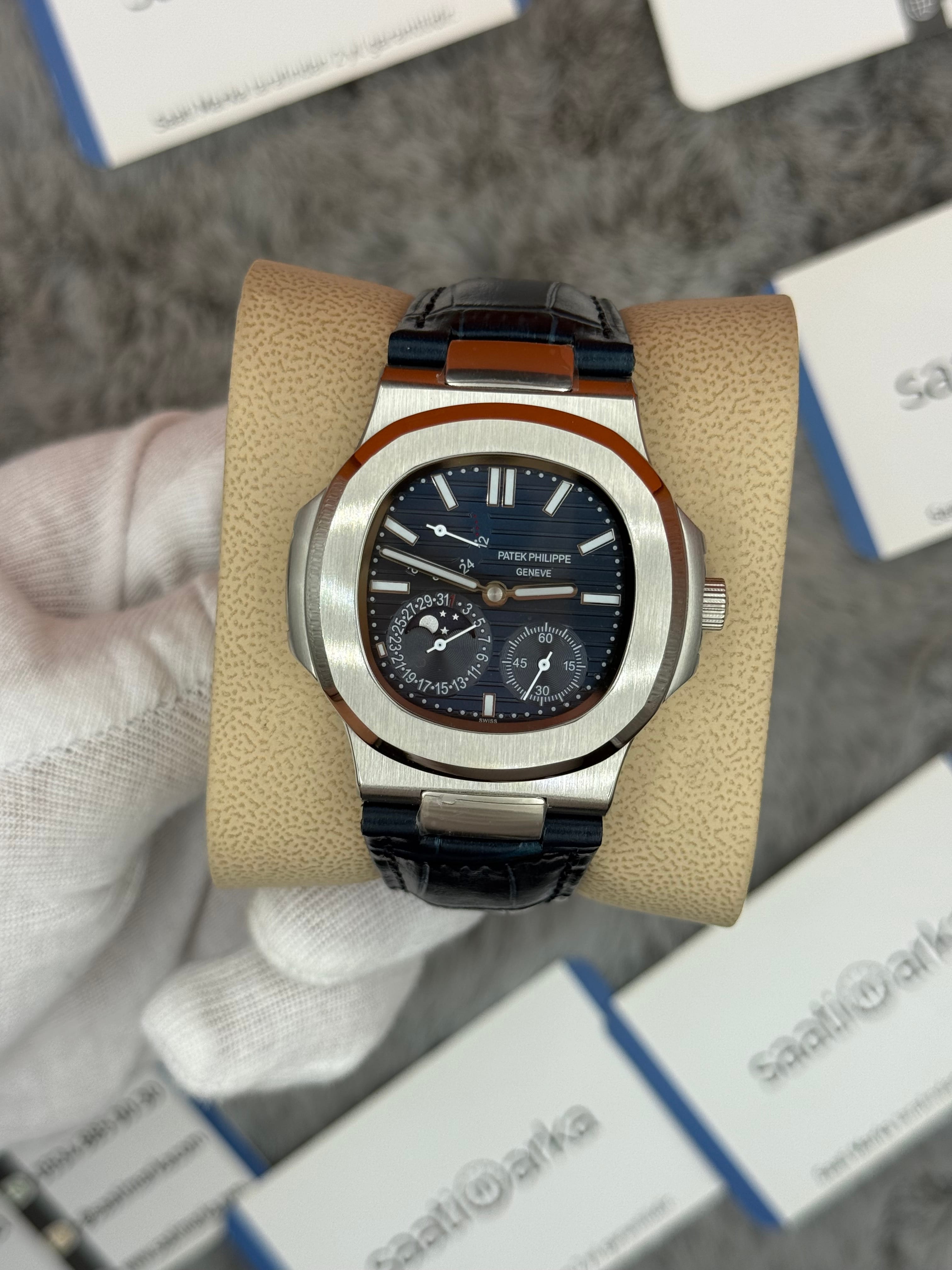 PATEK PHİLİPPE nautilus moontphase 5712 lacivert kadran lacivert deri kordon silver kasa 40mm erkek kol saati