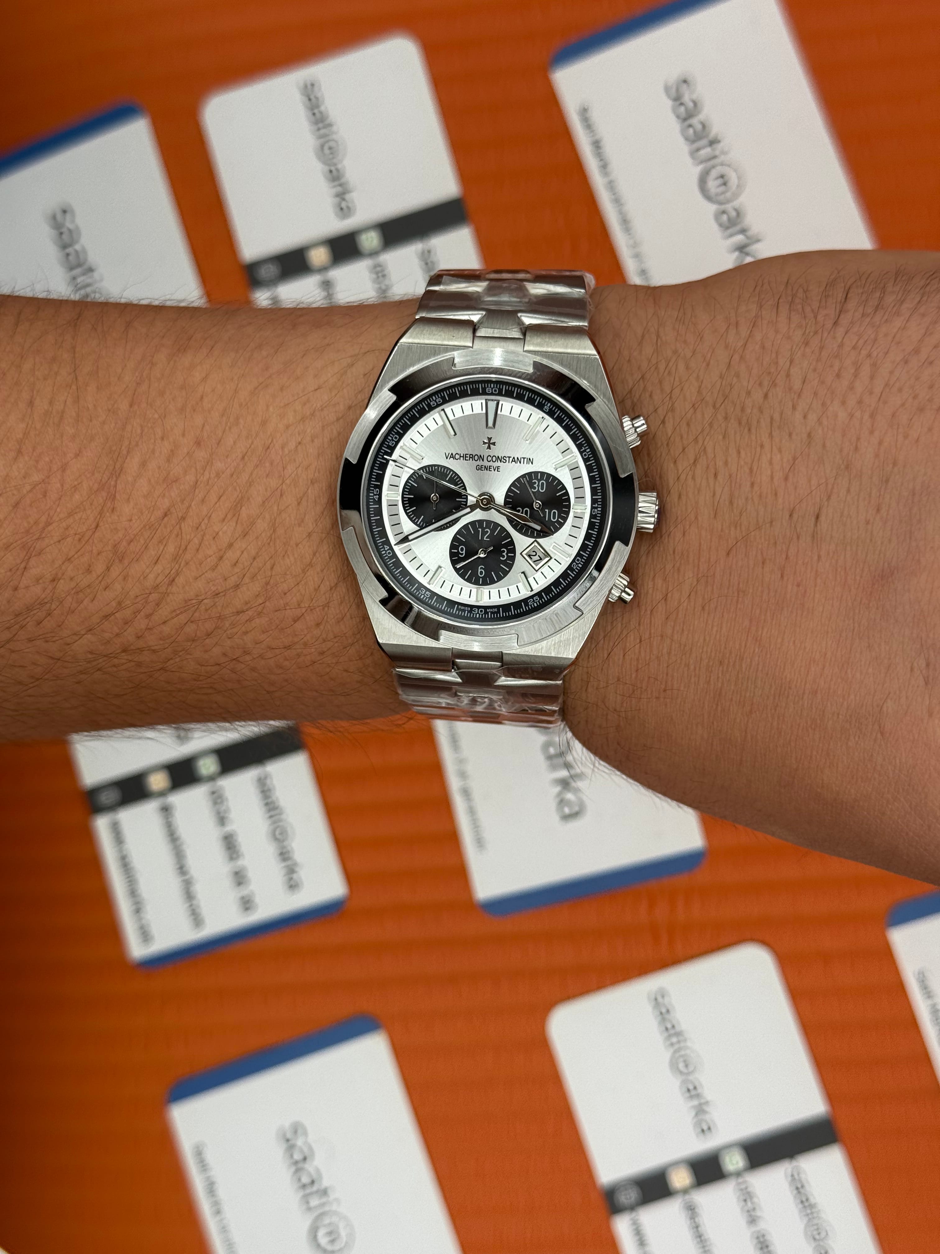 VACHERON CONSTANTIN overseas chronograph beyaz kadran silver kasa kordon erkek kol saati