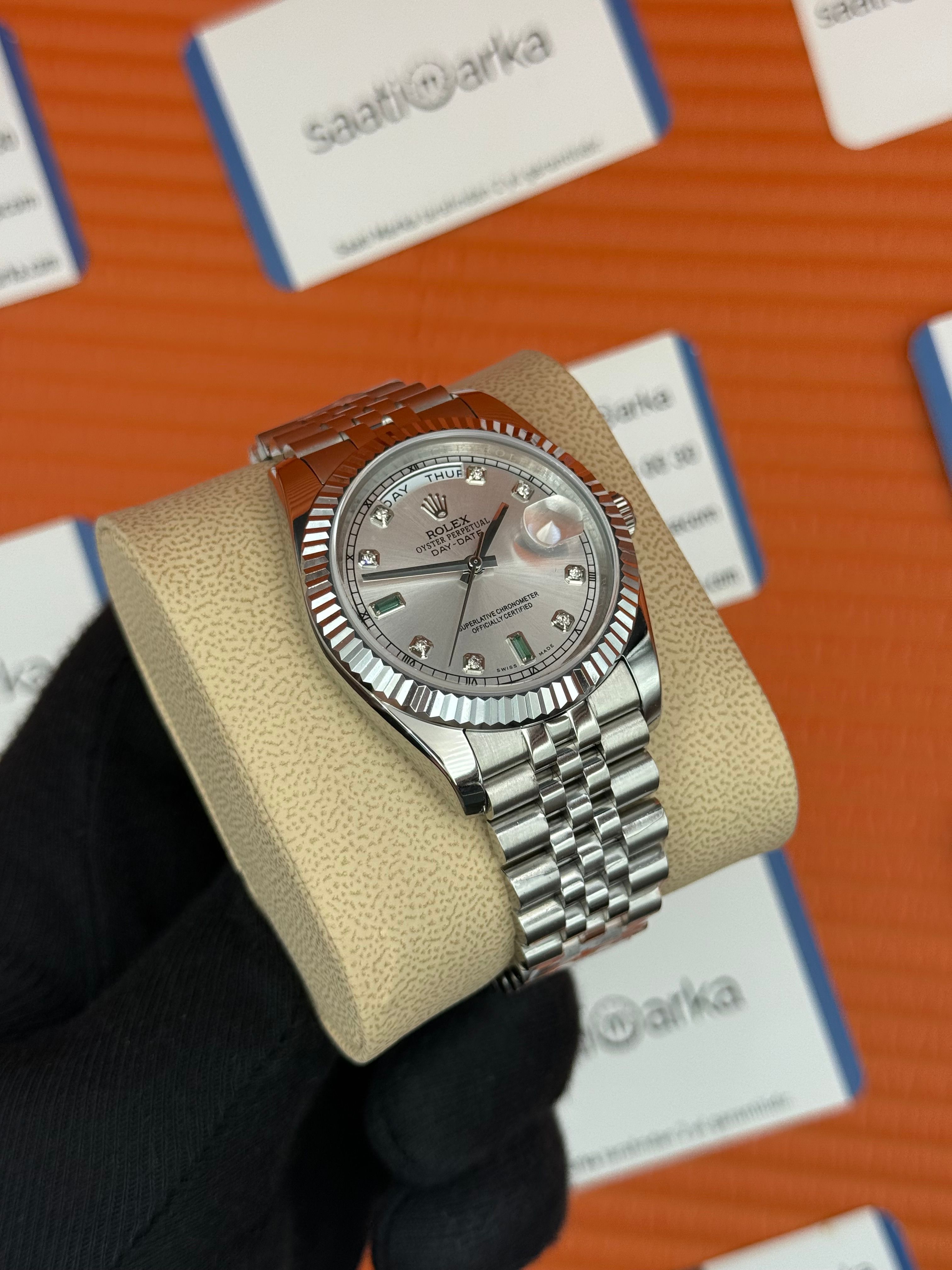 ROLEX Day Date baget taşlı beyaz kadran  silver jubilee kordon