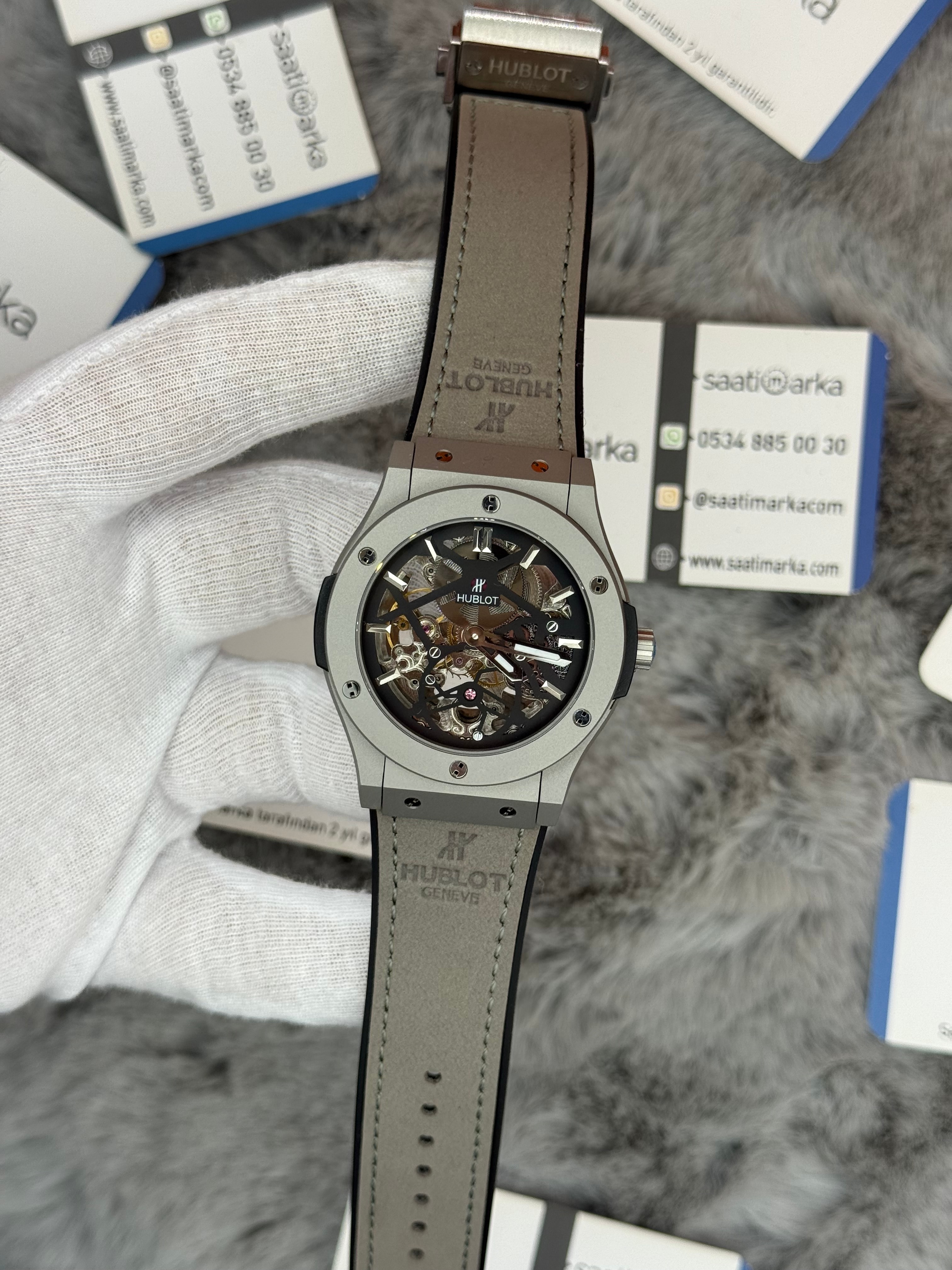 HUBLOT big bang tourbillon 41mm silver kasa gri deri kordon erkek kol saati