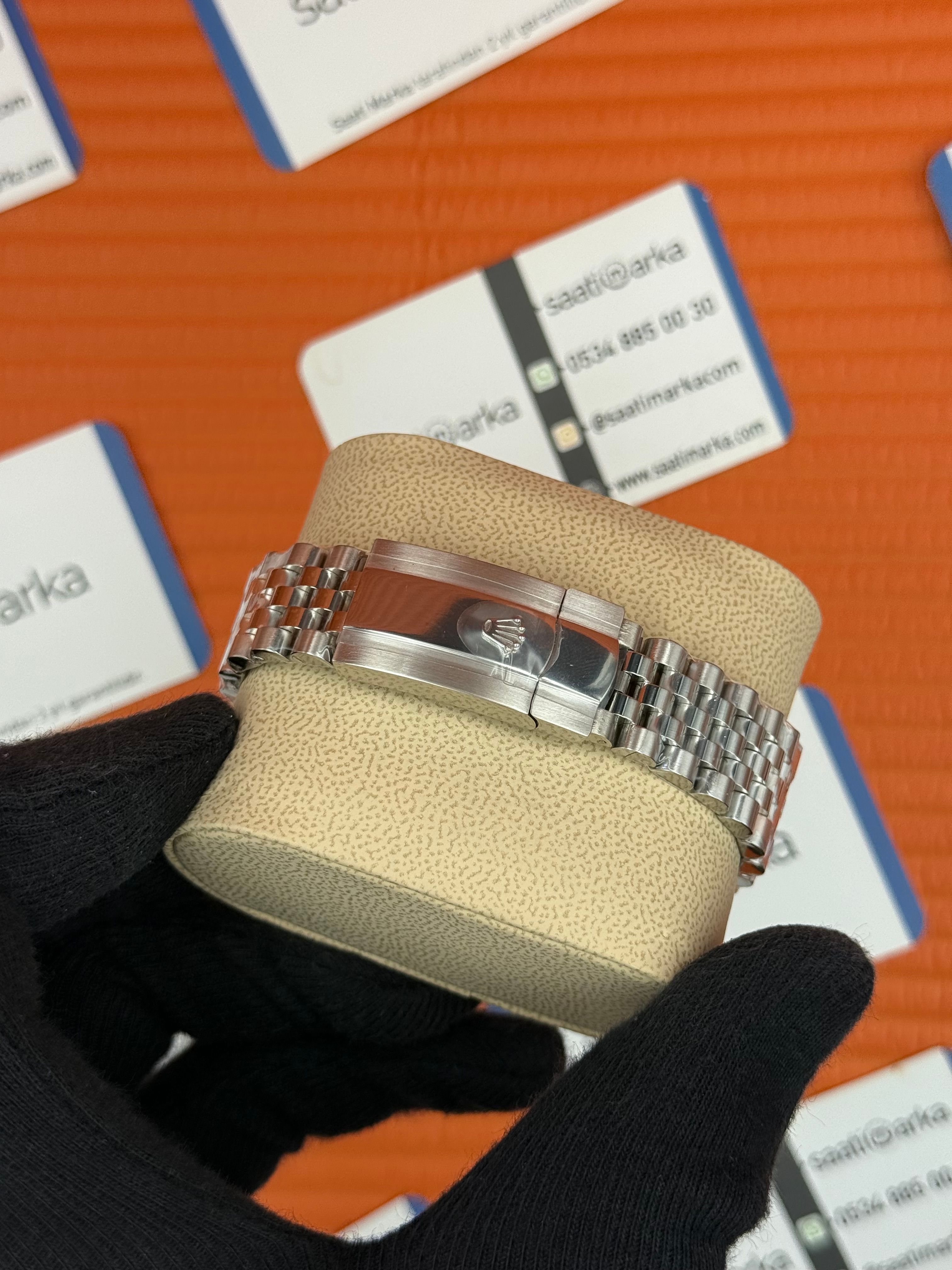 ROLEX Day Date baget taşlı beyaz kadran  silver jubilee kordon