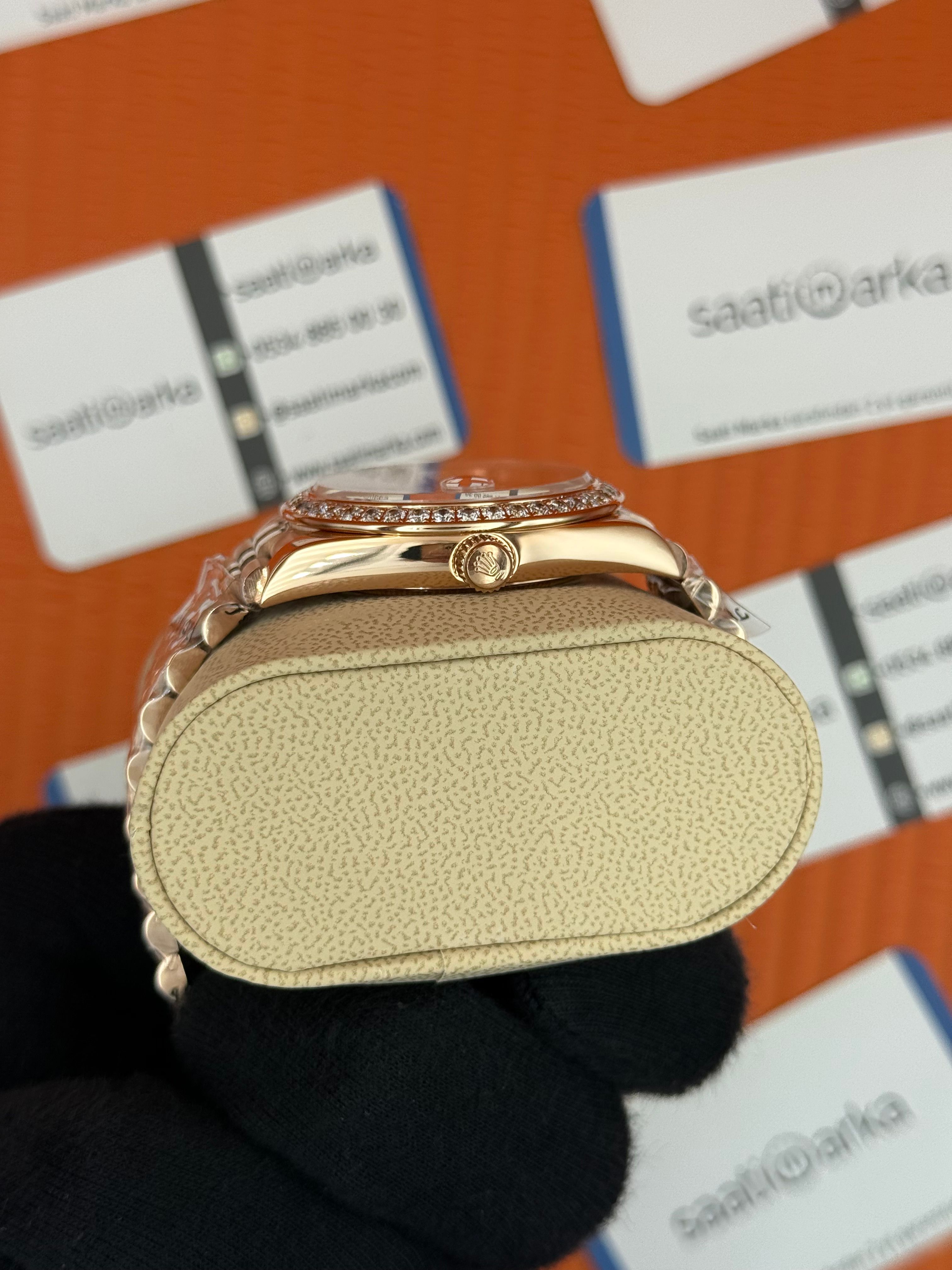 ROLEX Day Date taşlı bezel roma rakamlı rose kadran rose kasa-kordon jubilee