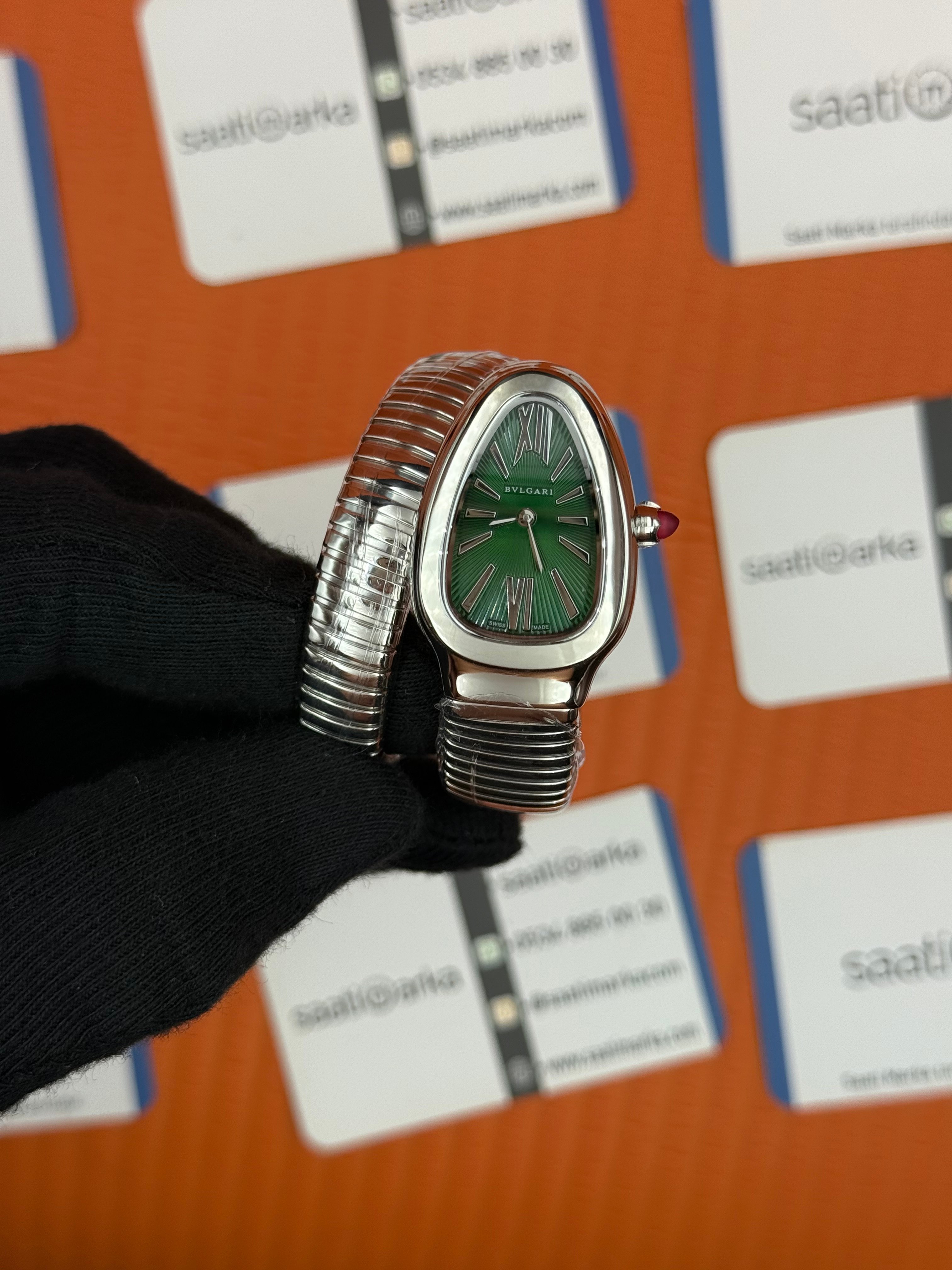 BVLGARİ serpenti tek sarma silver kordon yeşil kadran kadın kol saati