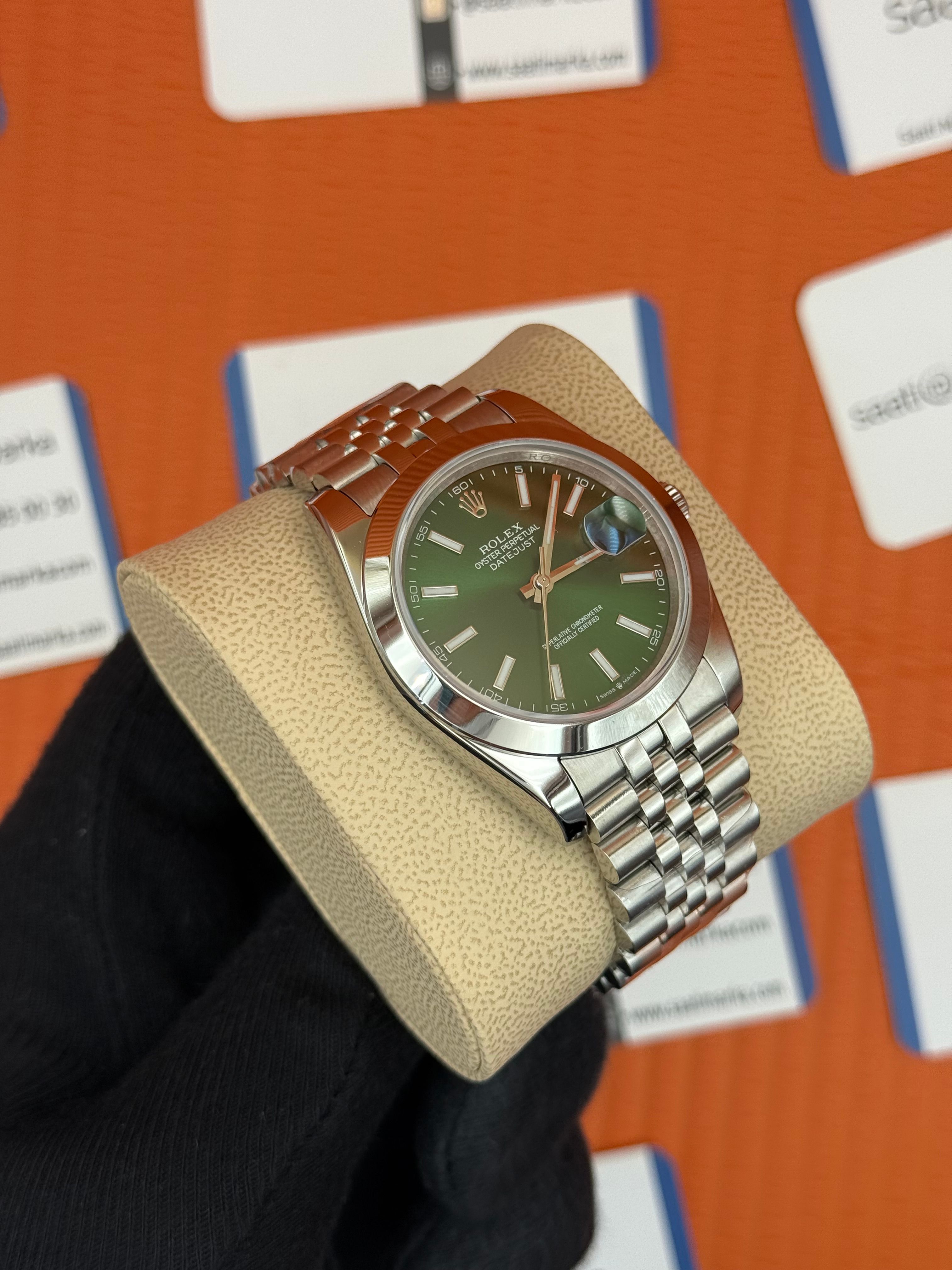 ROLEX Datejust green dial silver jubilee kordon