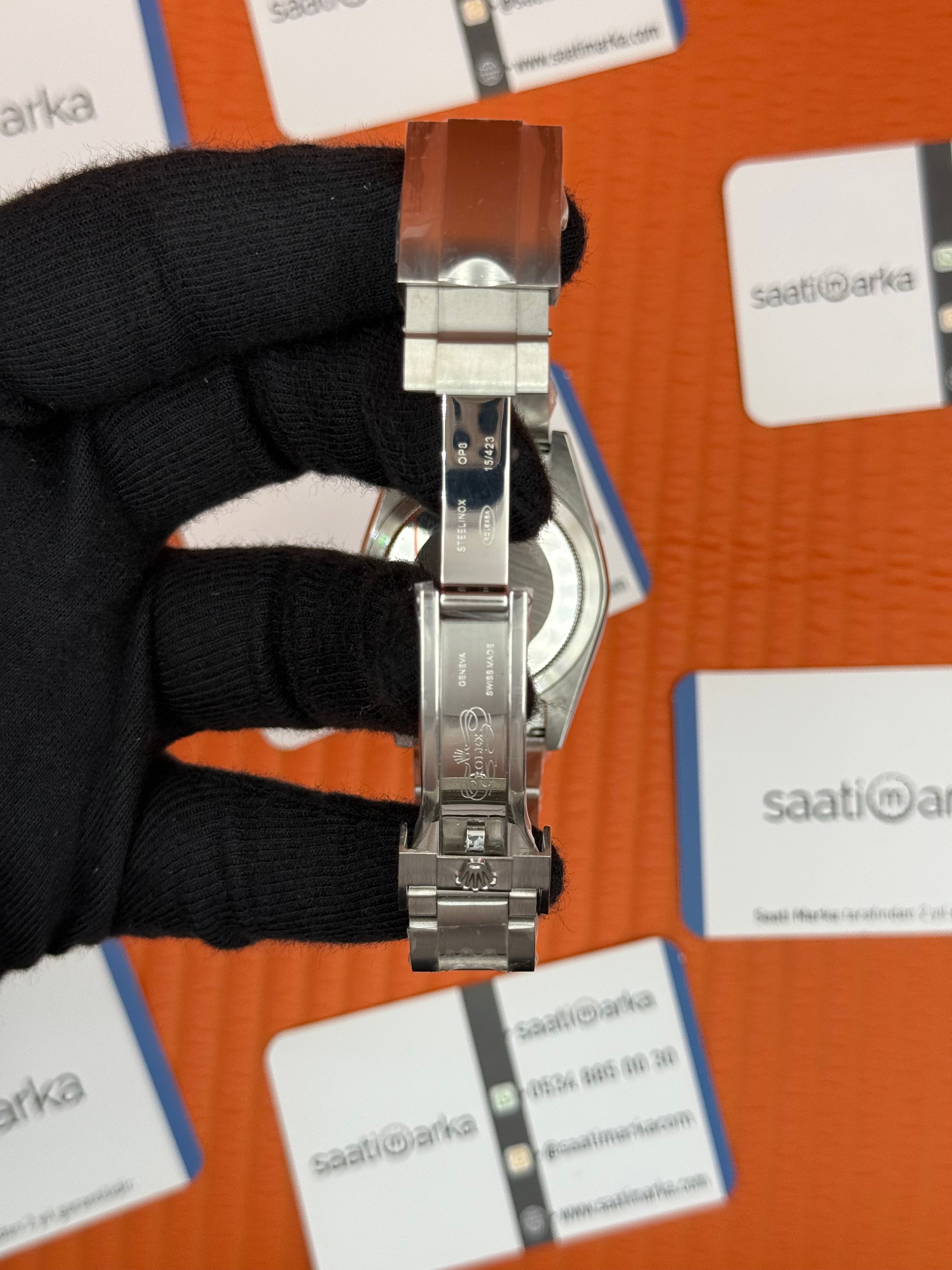 ROLEX OYSTER Perpetual black dial silver kasa-kordon