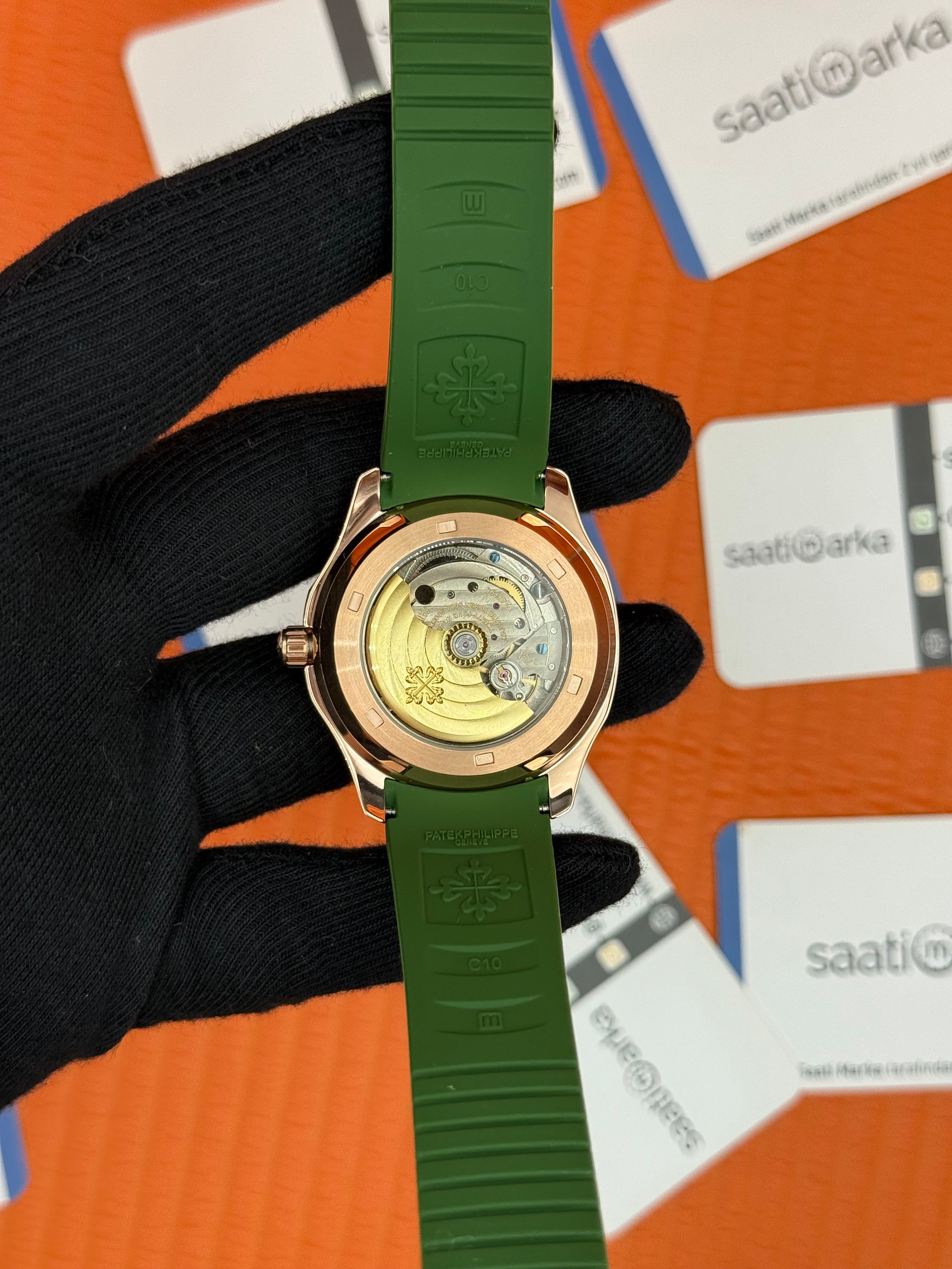 PATEK PHILIPPE Aquanaut yeşil kadran yeşil kauçuk kordon rose kasa