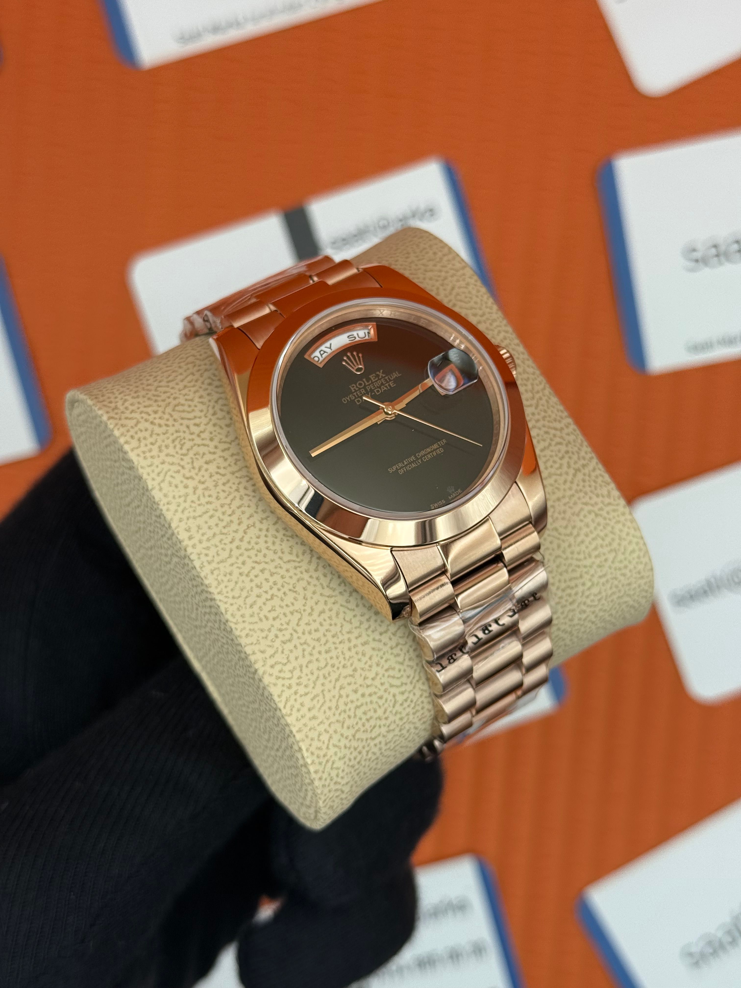 ROLEX Day Date siyah kadran rose kasa-kordon oyster