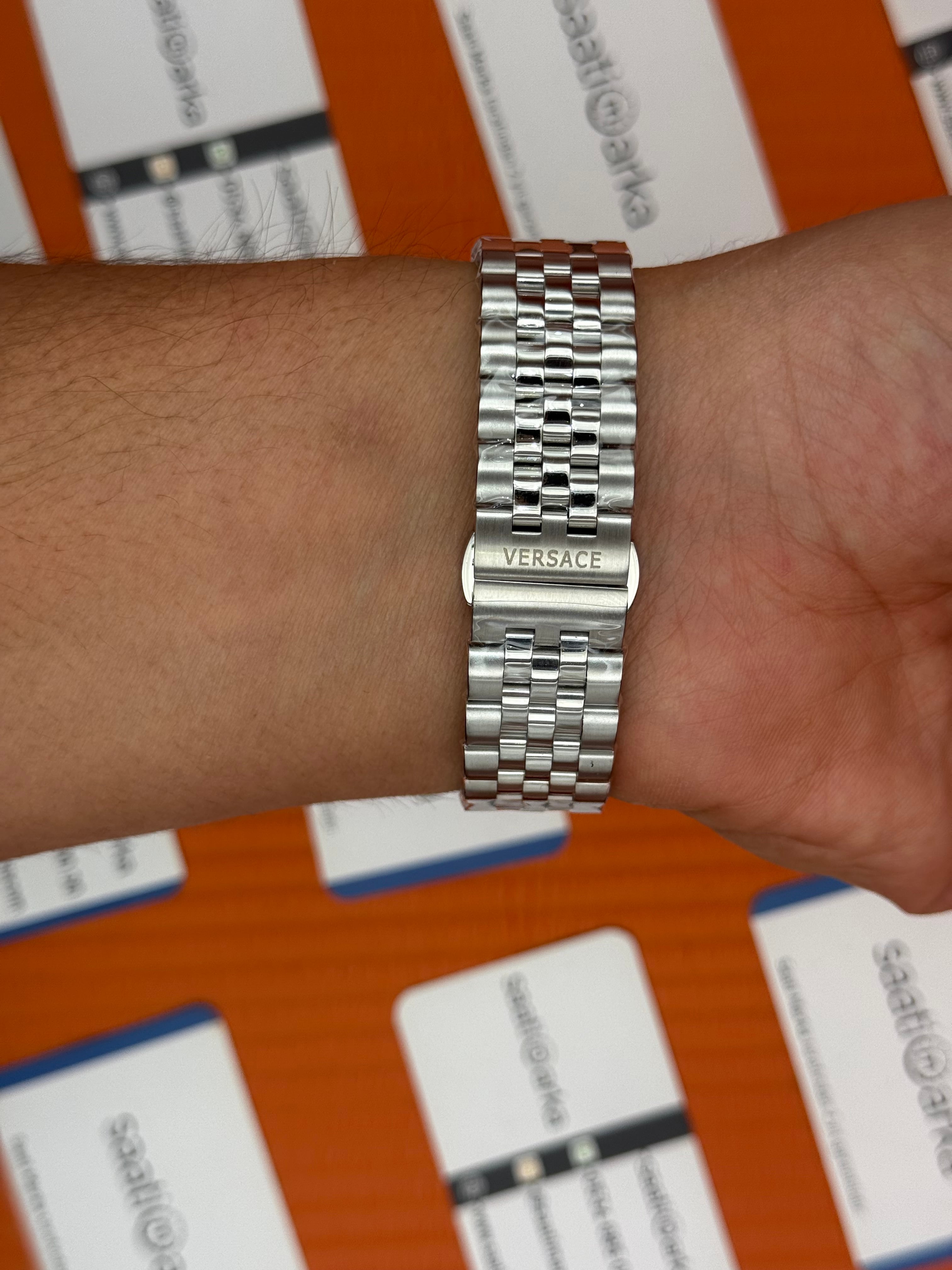 VERSACE beyaz kadran silver kasa kordon jubilee erkek kol saati