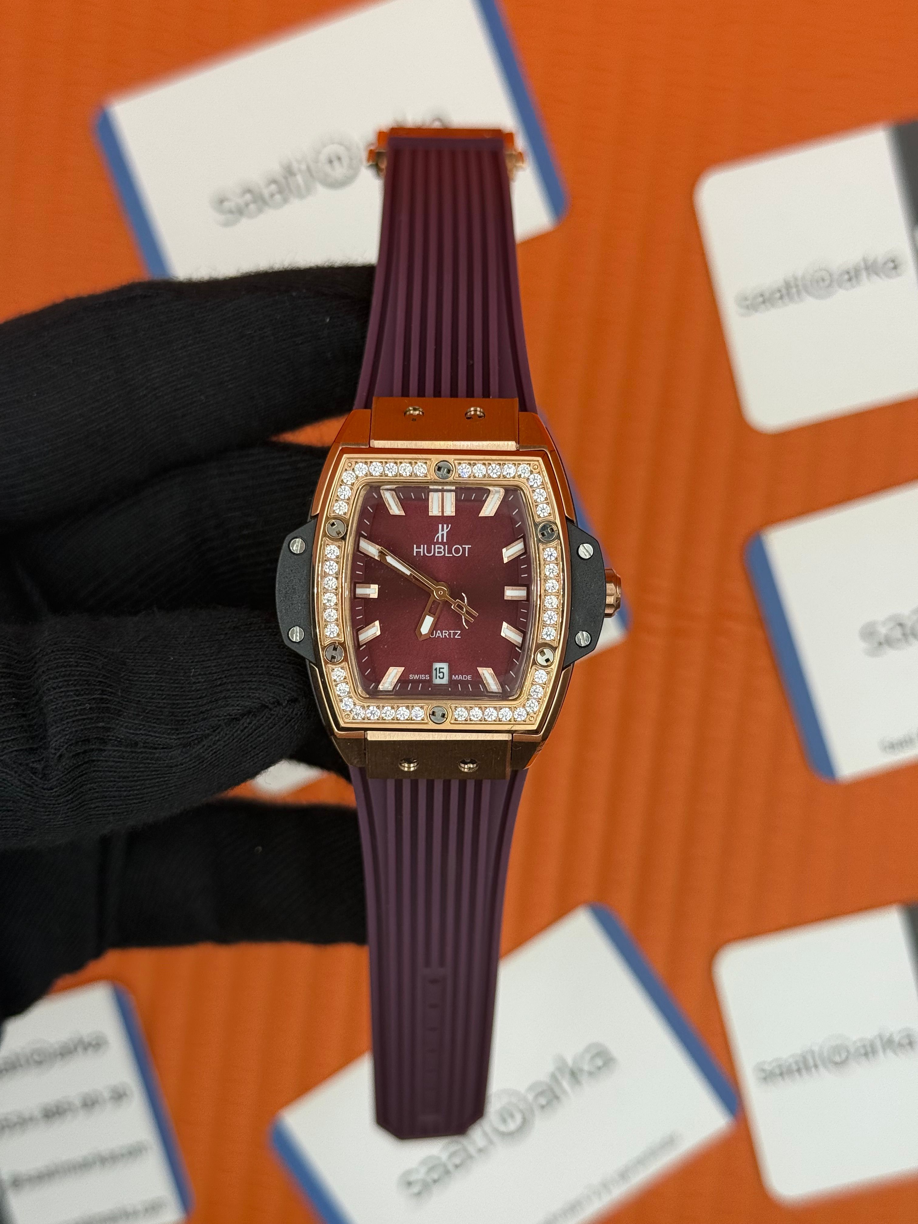 HUBLOT taşlı bezel rose kasa mor kadran mor kauçuk kordon kadın kol saati