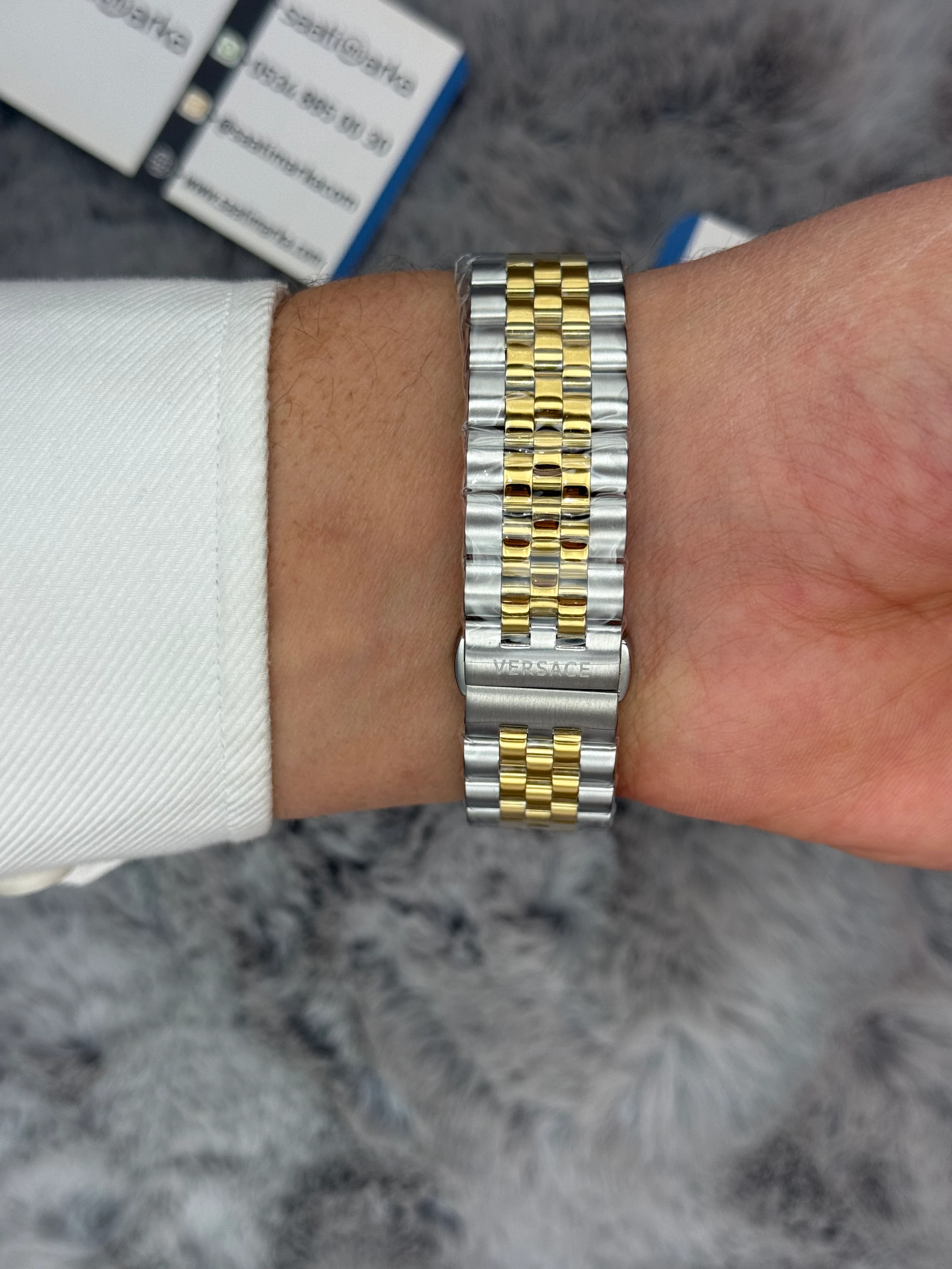 VERSACE 42MM BEYAZ KADRAN GOLD SİLVER KASA KORDON ERKEK KOL SAATİ