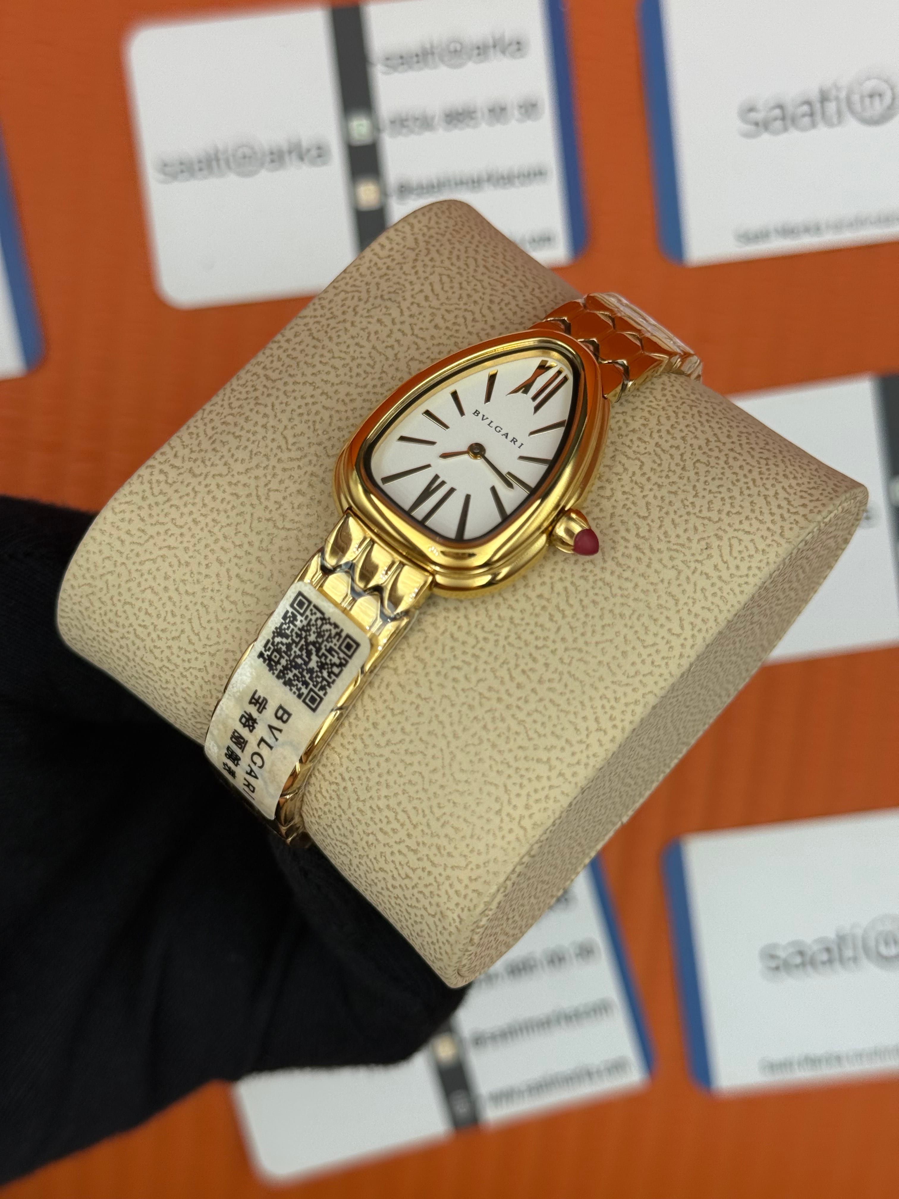 BVLGARİ serpenti seduttori beyaz kadran gold kasa kordon kadın kol saati
