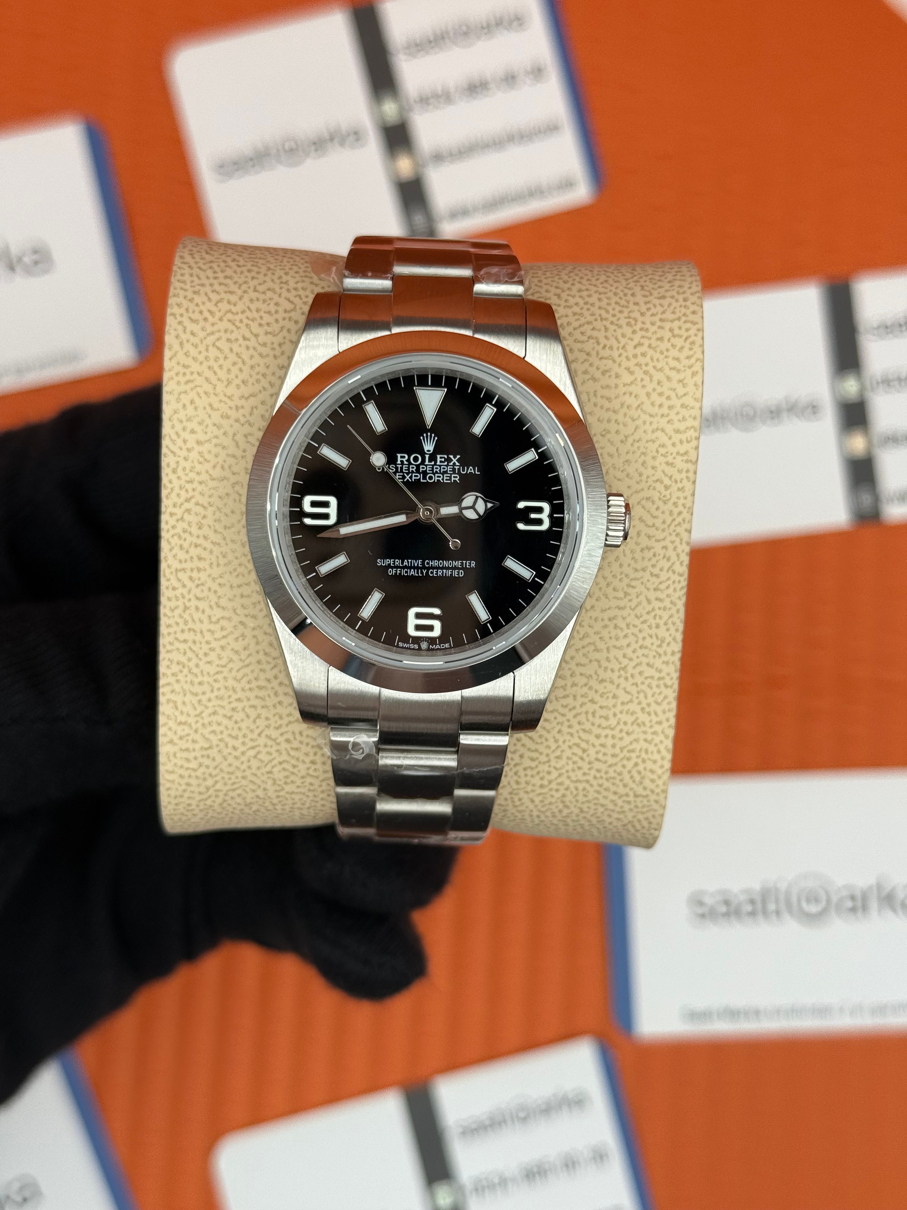 ROLEX OYSTER Perpetual black dial silver kasa-kordon