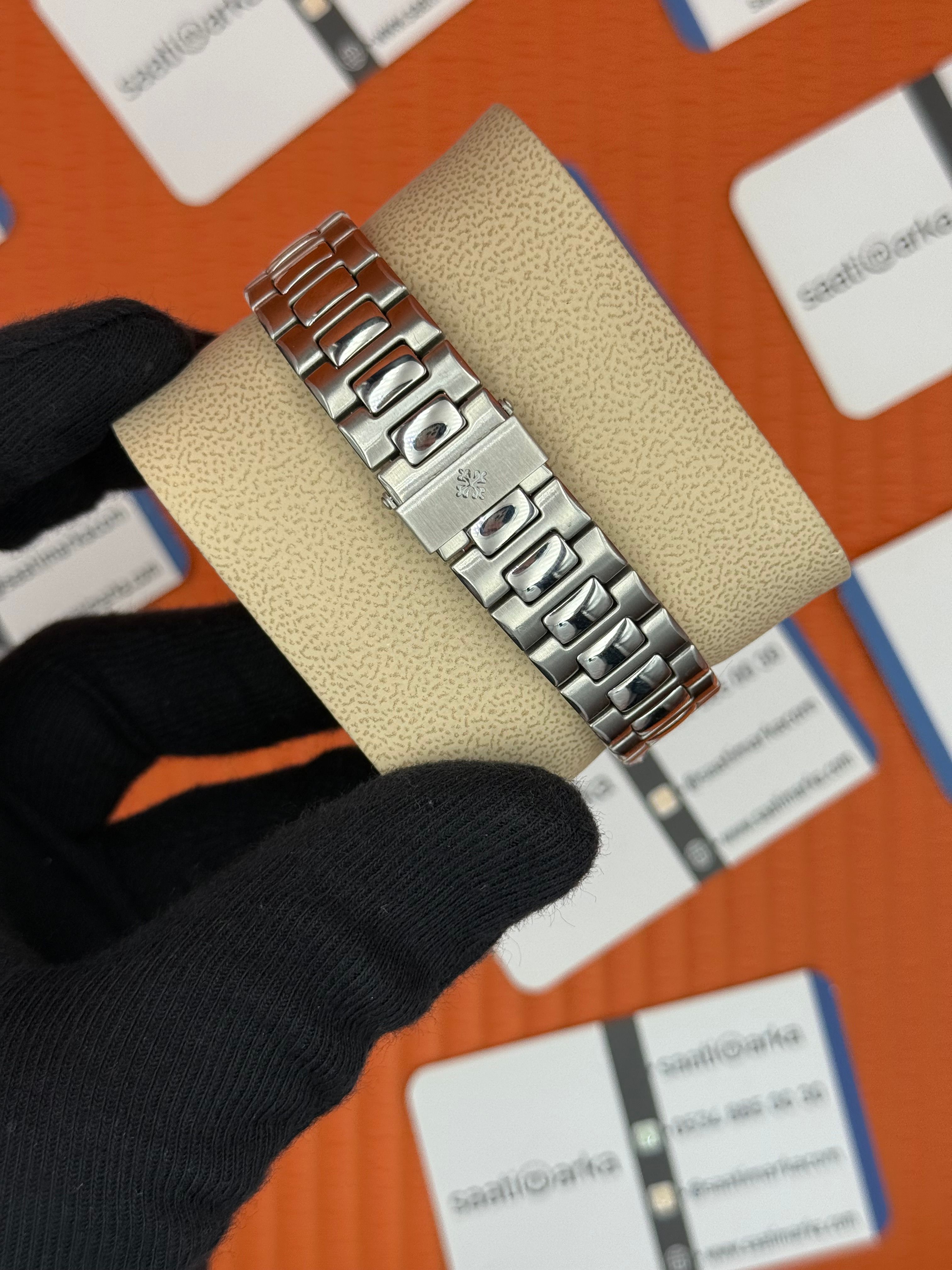PATEK PHILIPPE NAUTİLUS BUZ MAVİSİ KADRAN SİLVER KASA-KORDON 