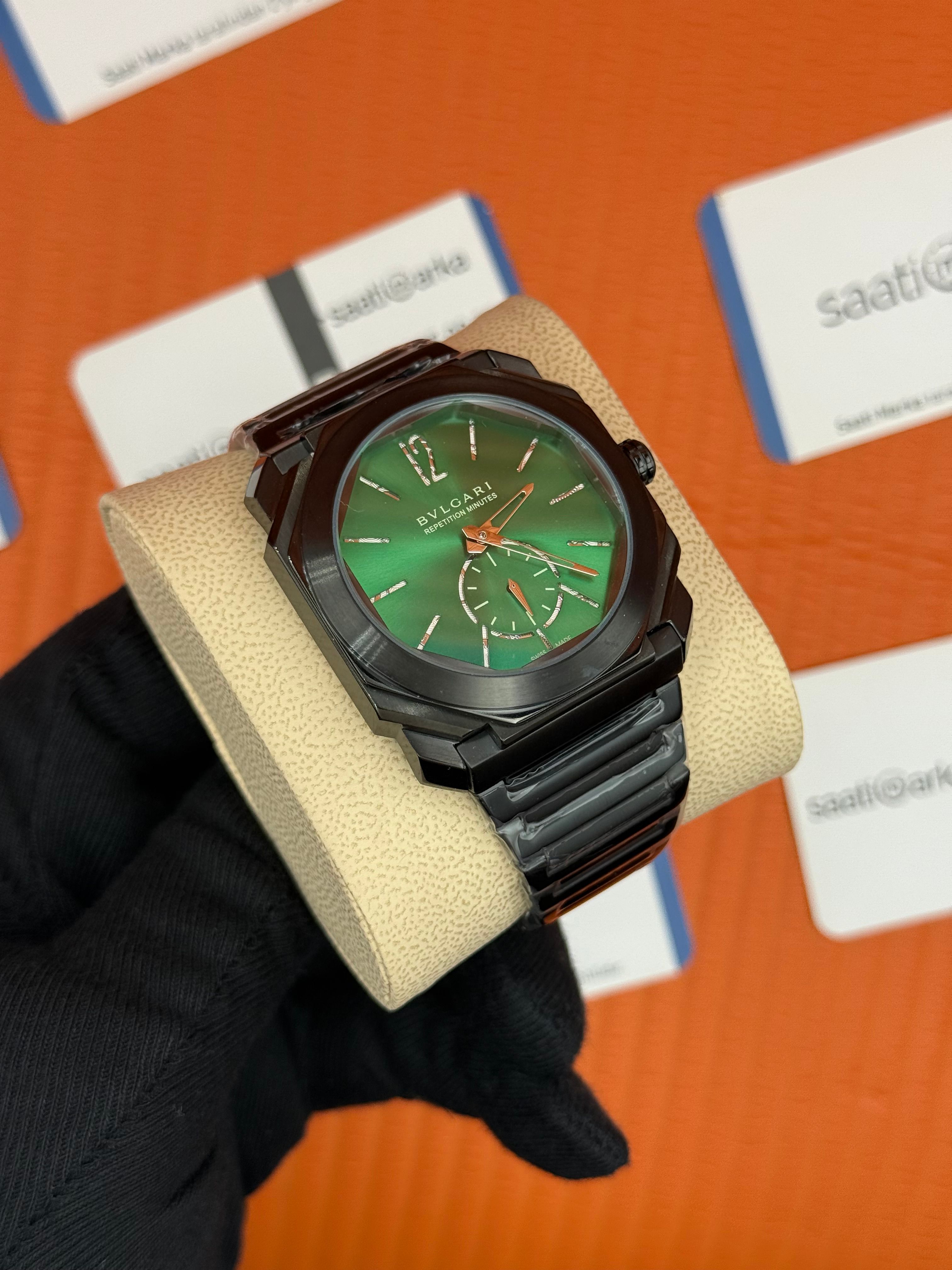 BVLGARI OCTO finisimo yeşil dial siyah kasa kordon