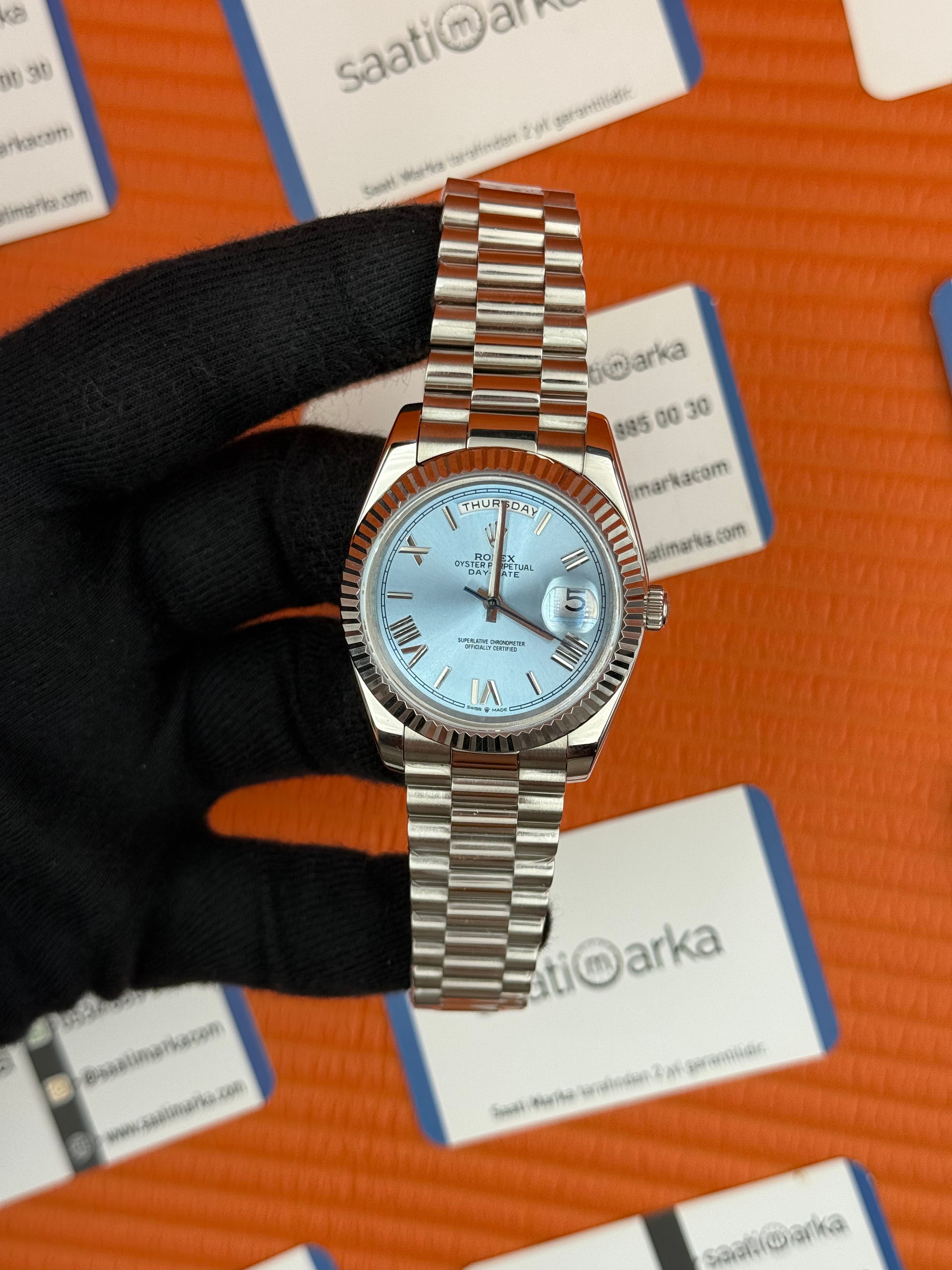 ROLEX Day Date roma rakamlı buz mavisi kadran silver president kordon