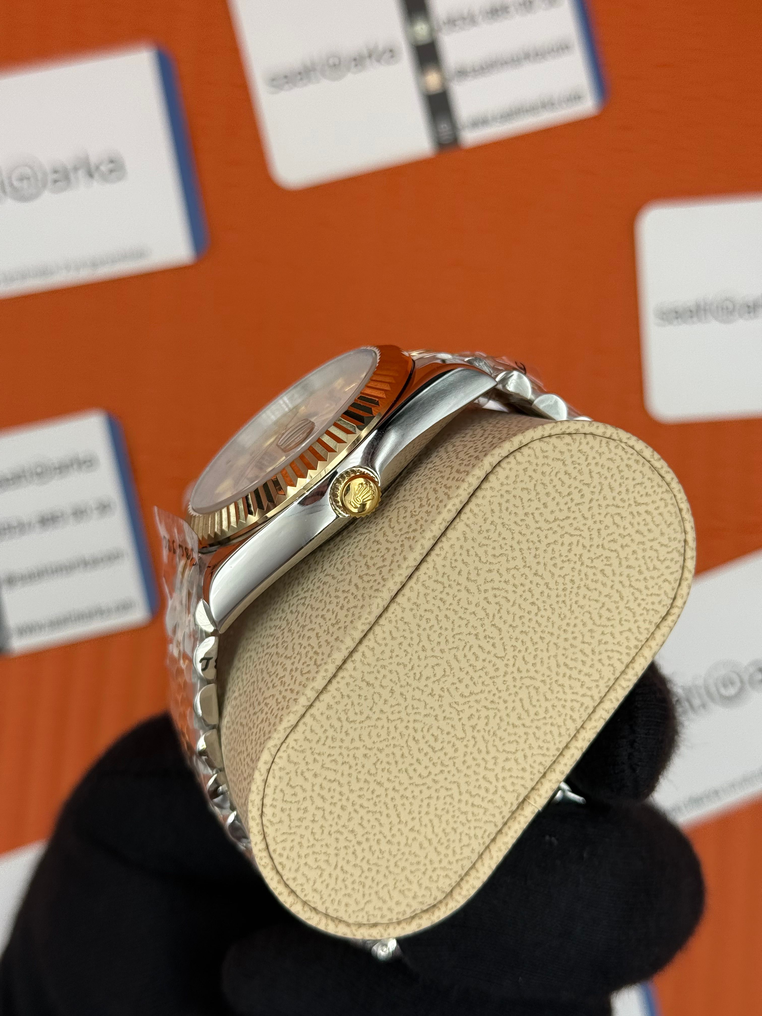 ROLEX Sky Dweller champagne dial jubile kordon gold silver kasa-kordon