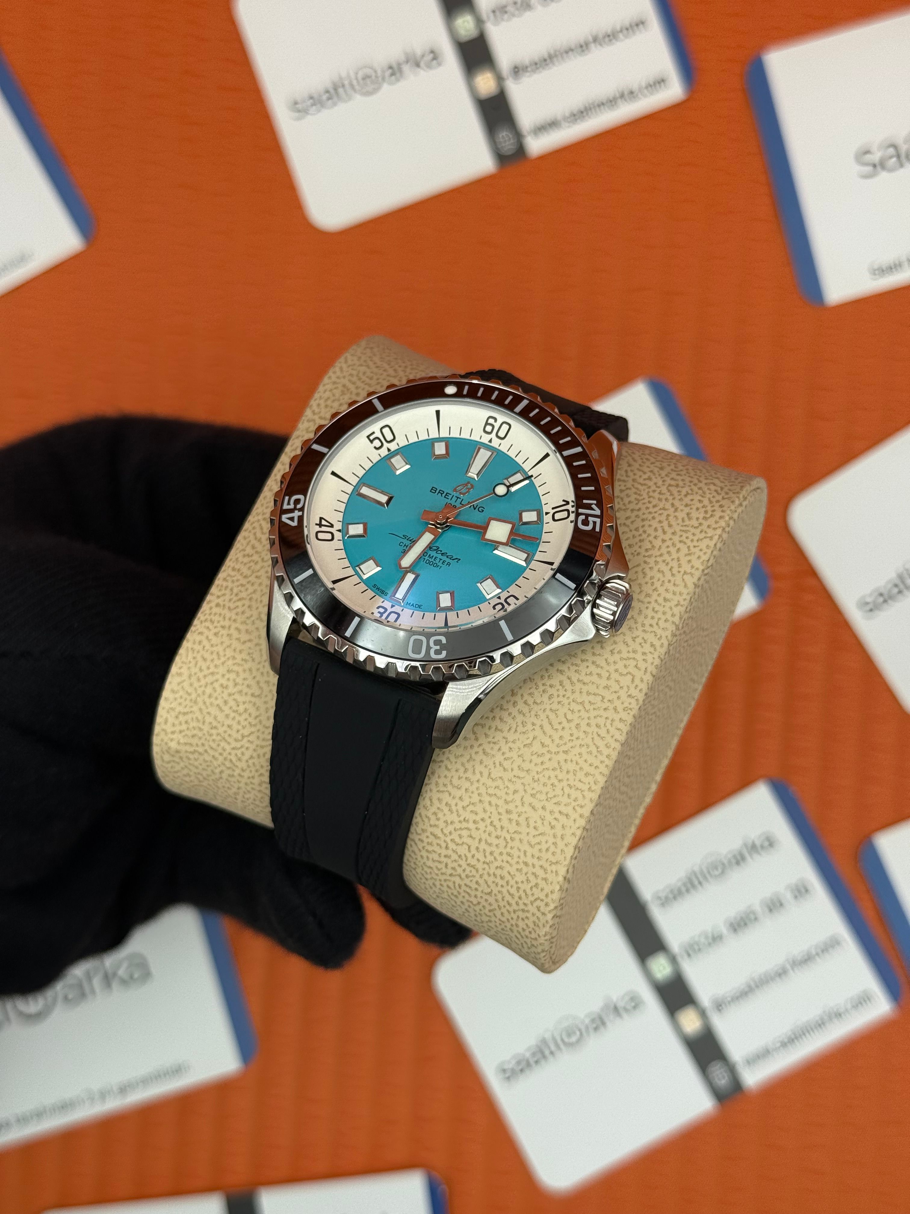 ROLEX Superocean siyah kauçuk kordon mavi kadran