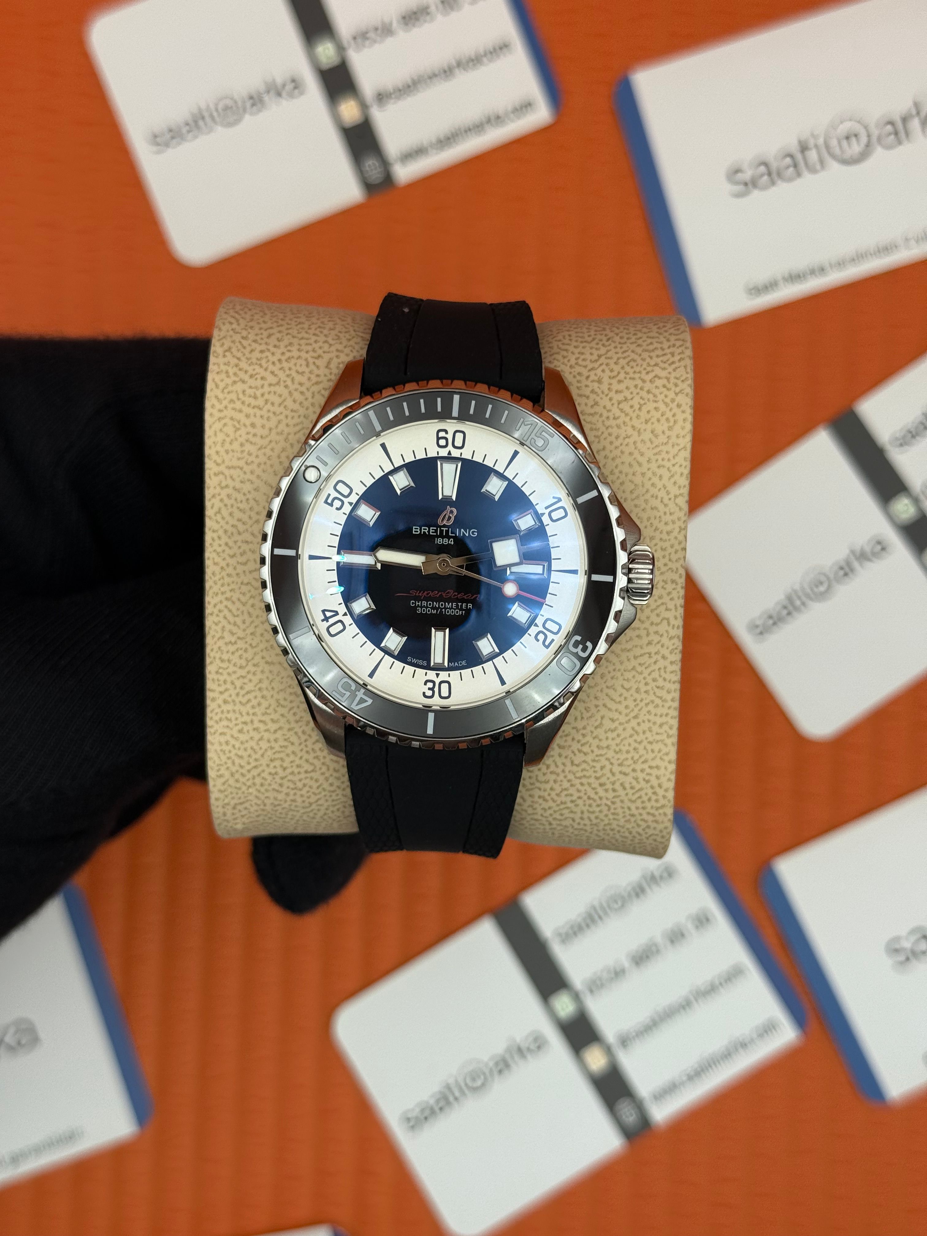 ROLEX Superocean siyah kauçuk kordon siyah kadran