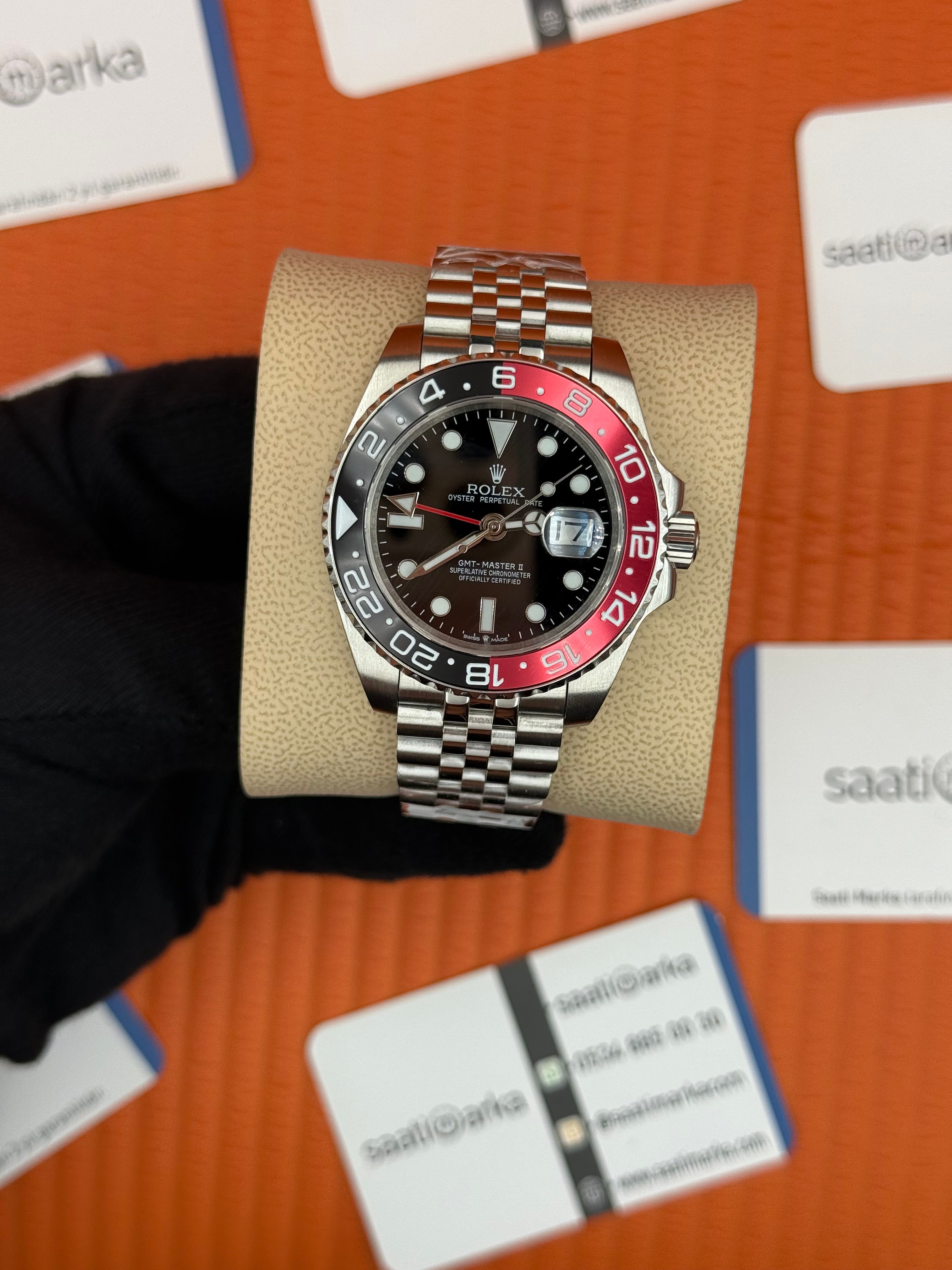 ROLEX Gmt Master black dial black red bezel silver jubilee kordon 40mm