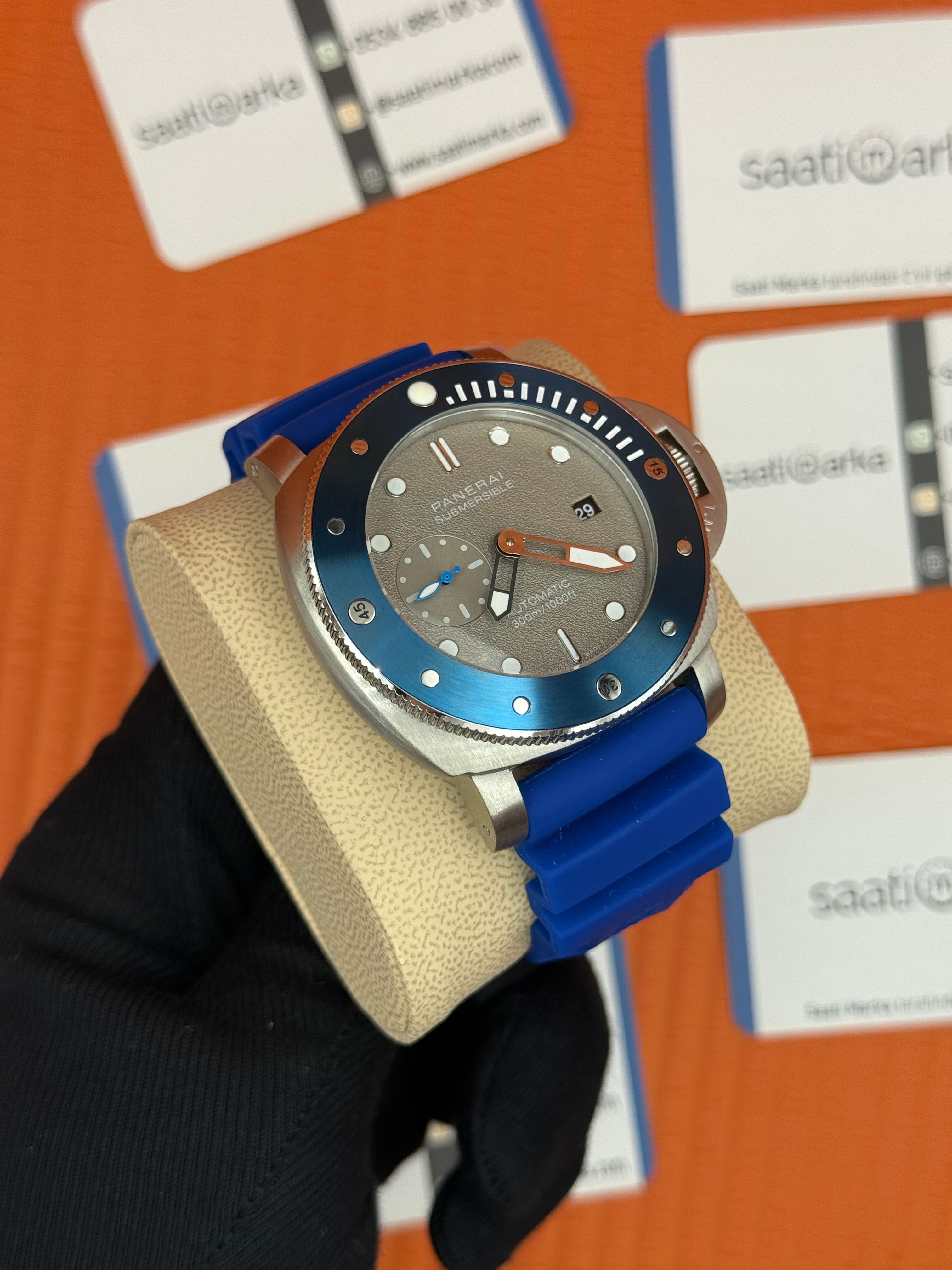 PANERAI submersible automatic 300m gri kadran mavi kauçuk kordon