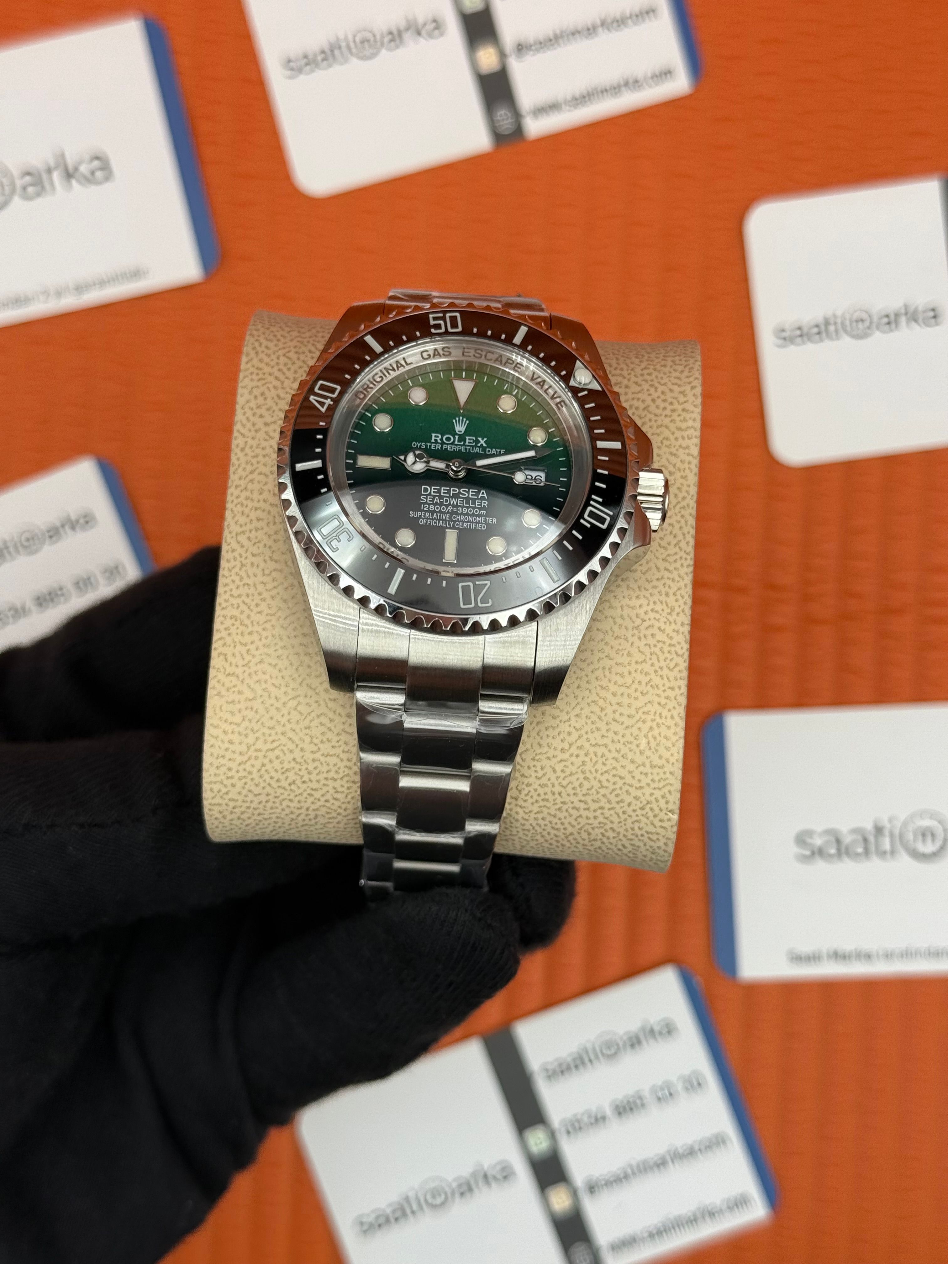 ROLEX Deepsea oyster date green black dial silver kasa-kordon