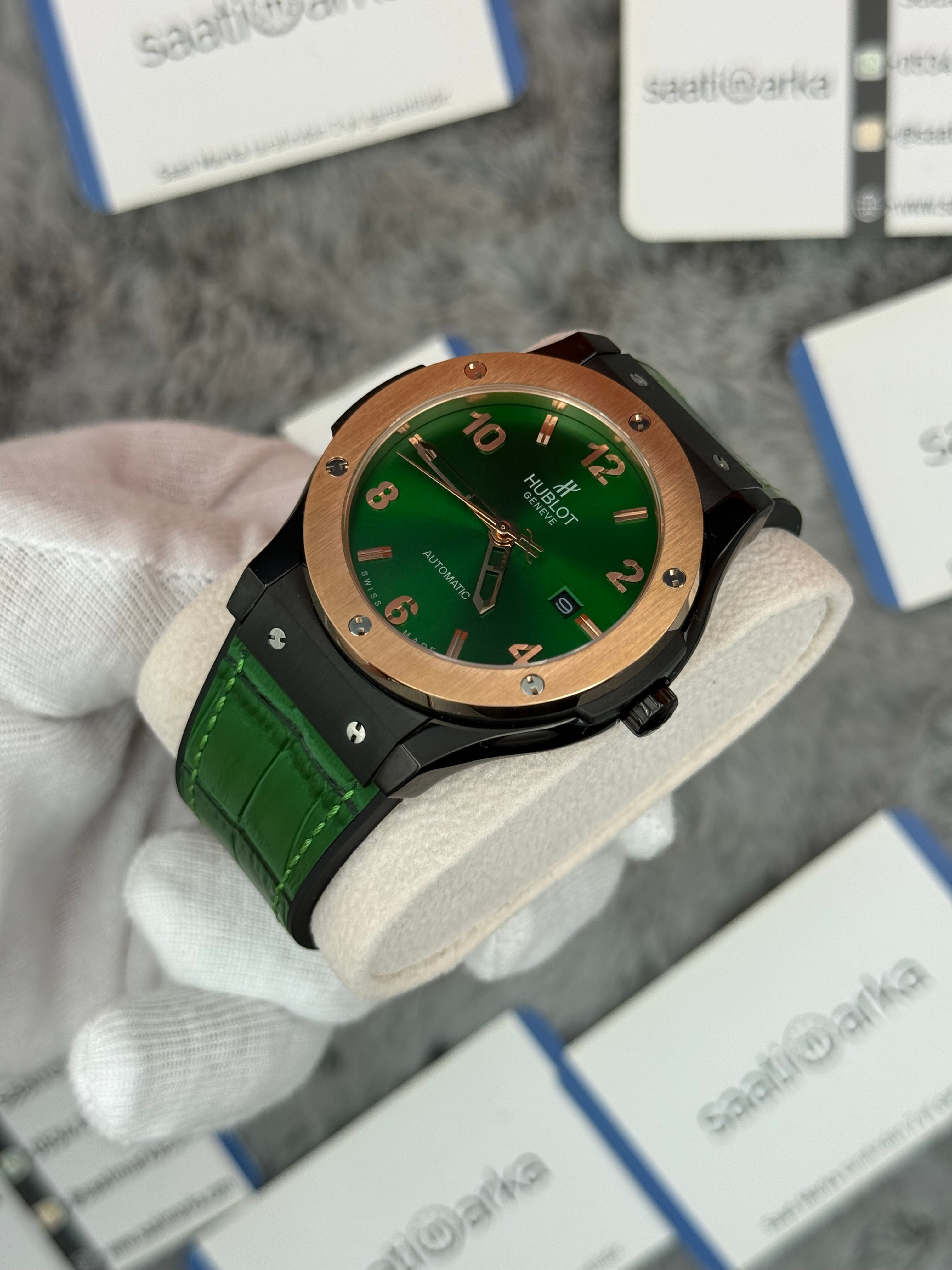 HUBLOT vendome 41mm siyah kasa yeşil kadran yeşil deri kordon erkek kol saati