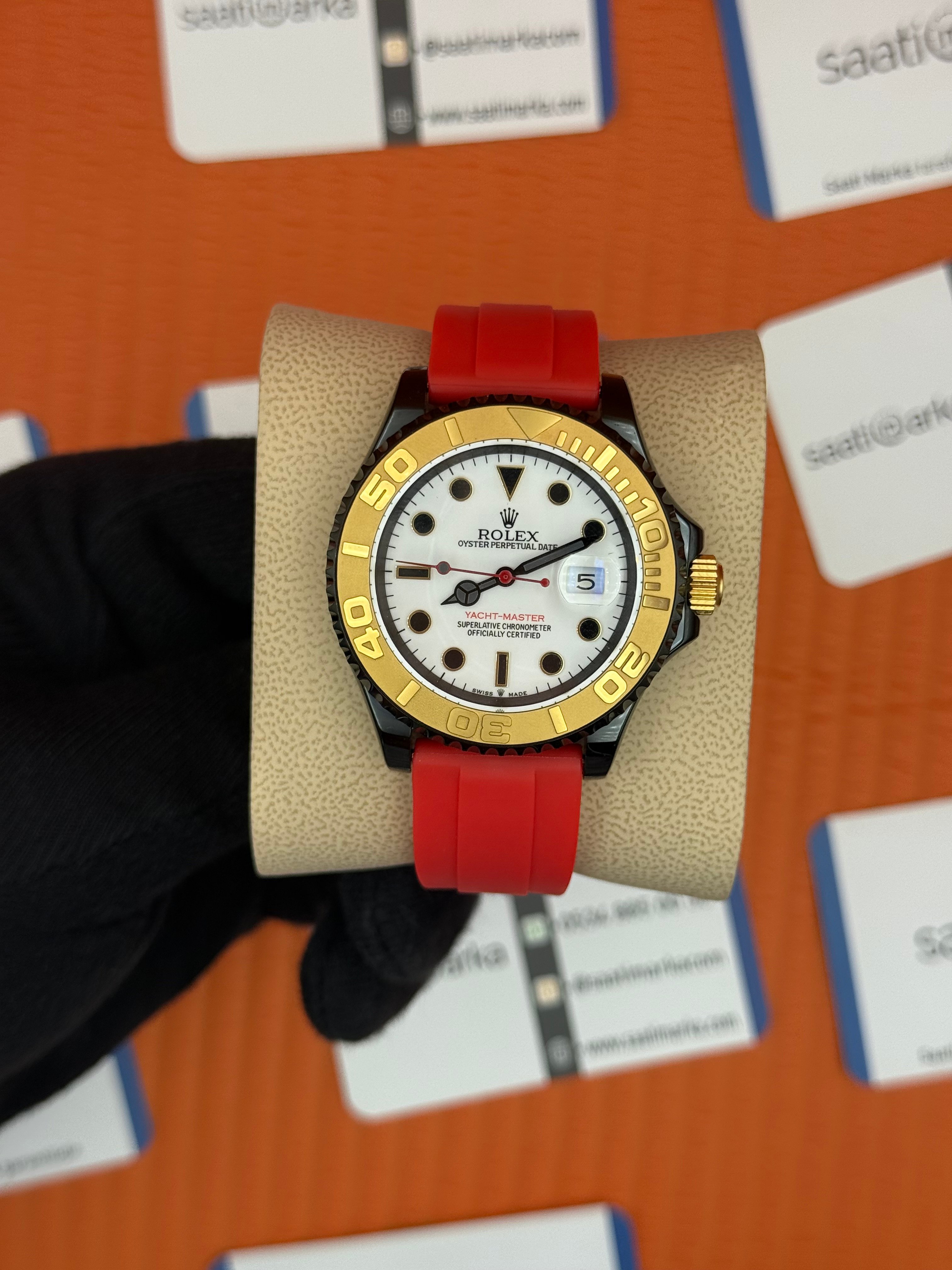 ROLEX Yacht Master white dial kırmızı kauçuk kordon