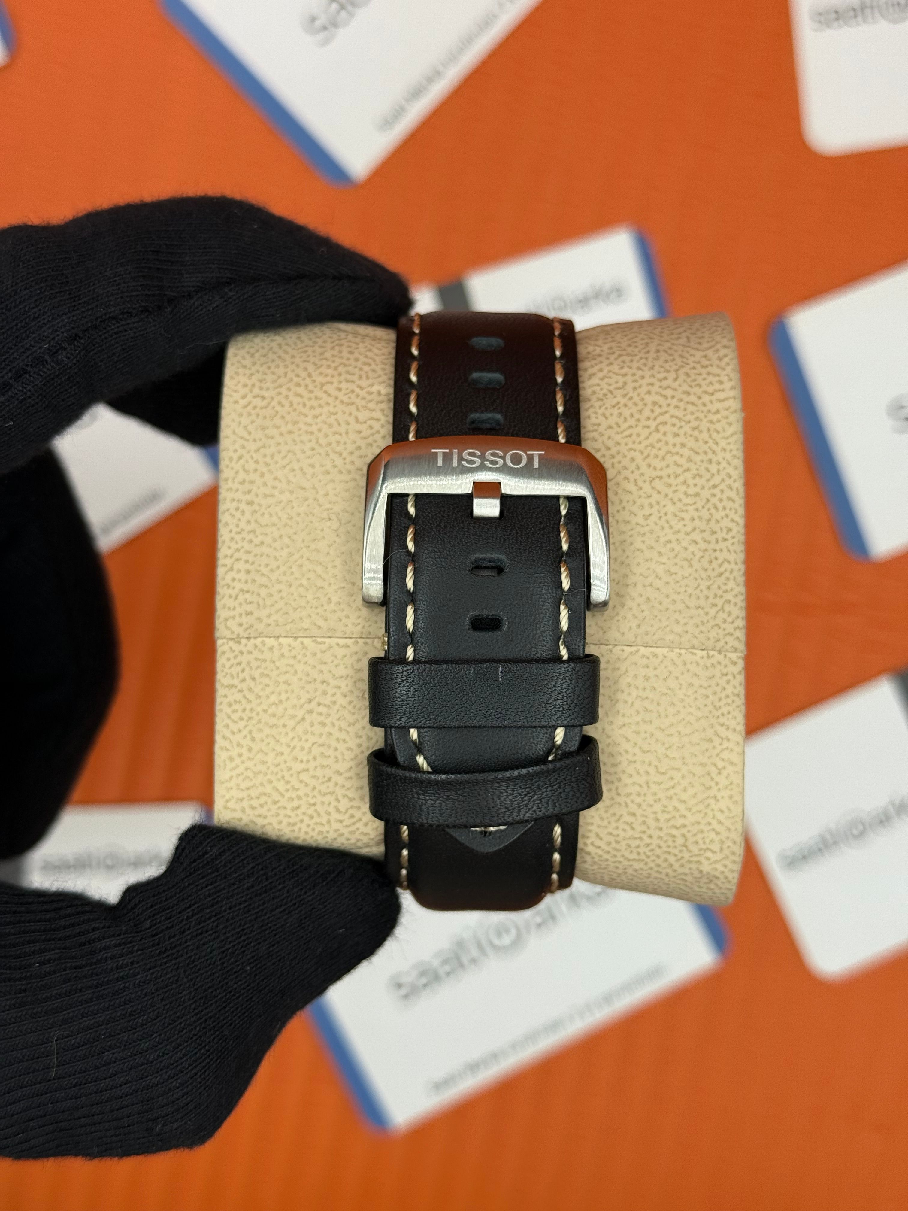TISSOT siyah deri kordon silver kasa siyah kadran 