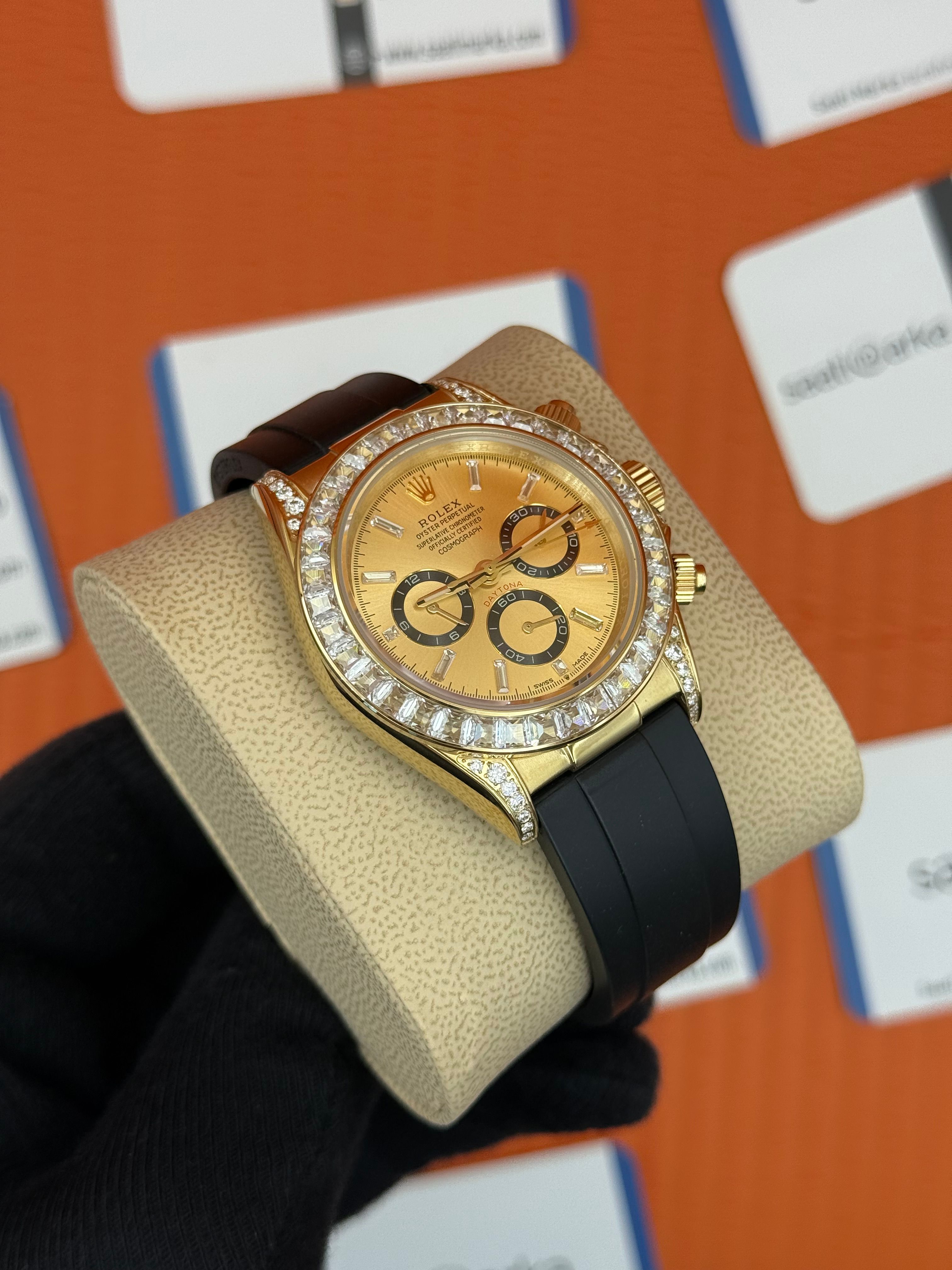 ROLEX Daytona taşlı bezel champagne dial siyah kauçuk kordon