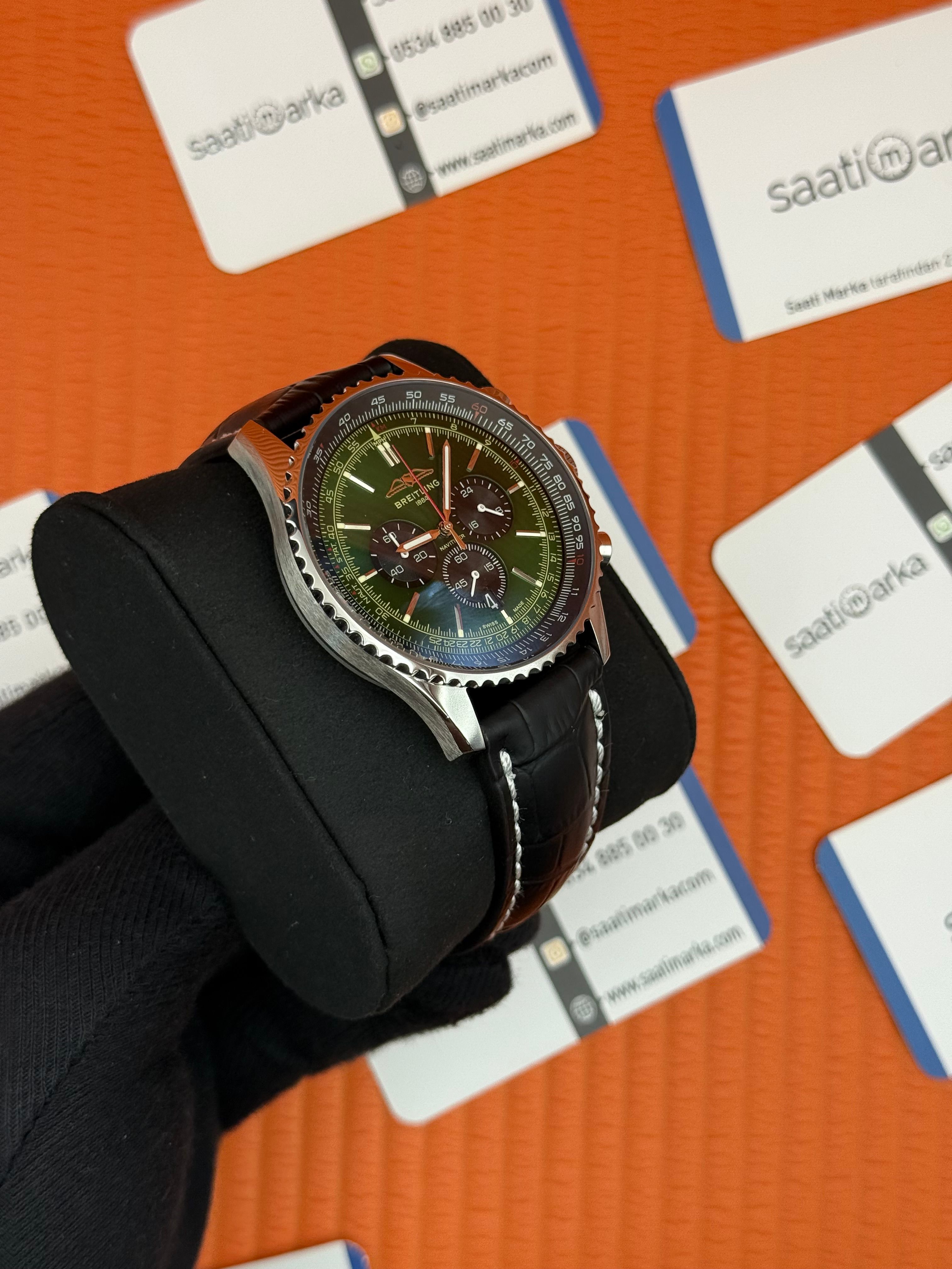 BREITLING Navitimer deri siyah kordon yeşil kadran çelik kasa