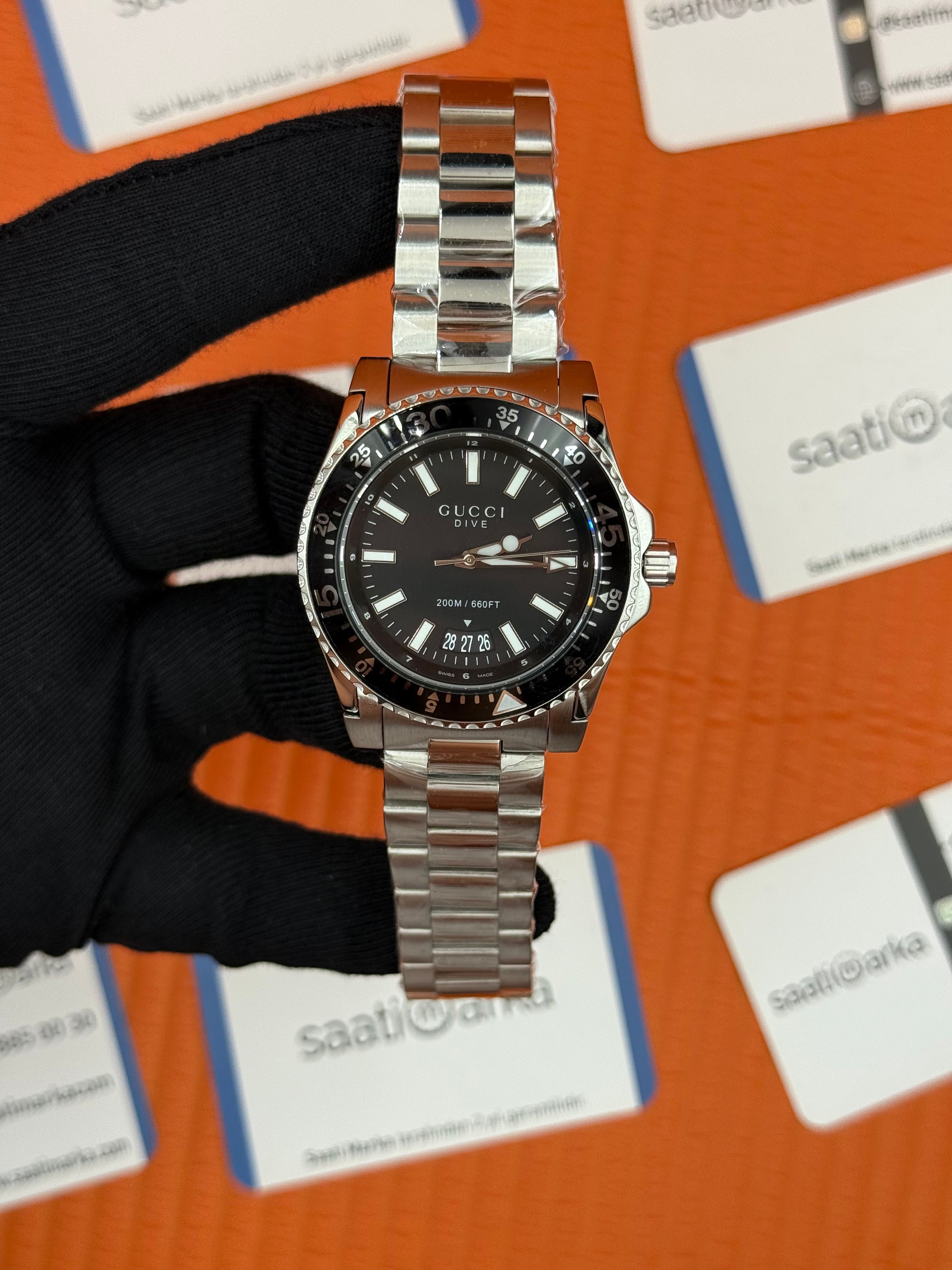 GUUCI DİVE 200M siyah kadran çelik kasa kordon siyah bezel 40mm
