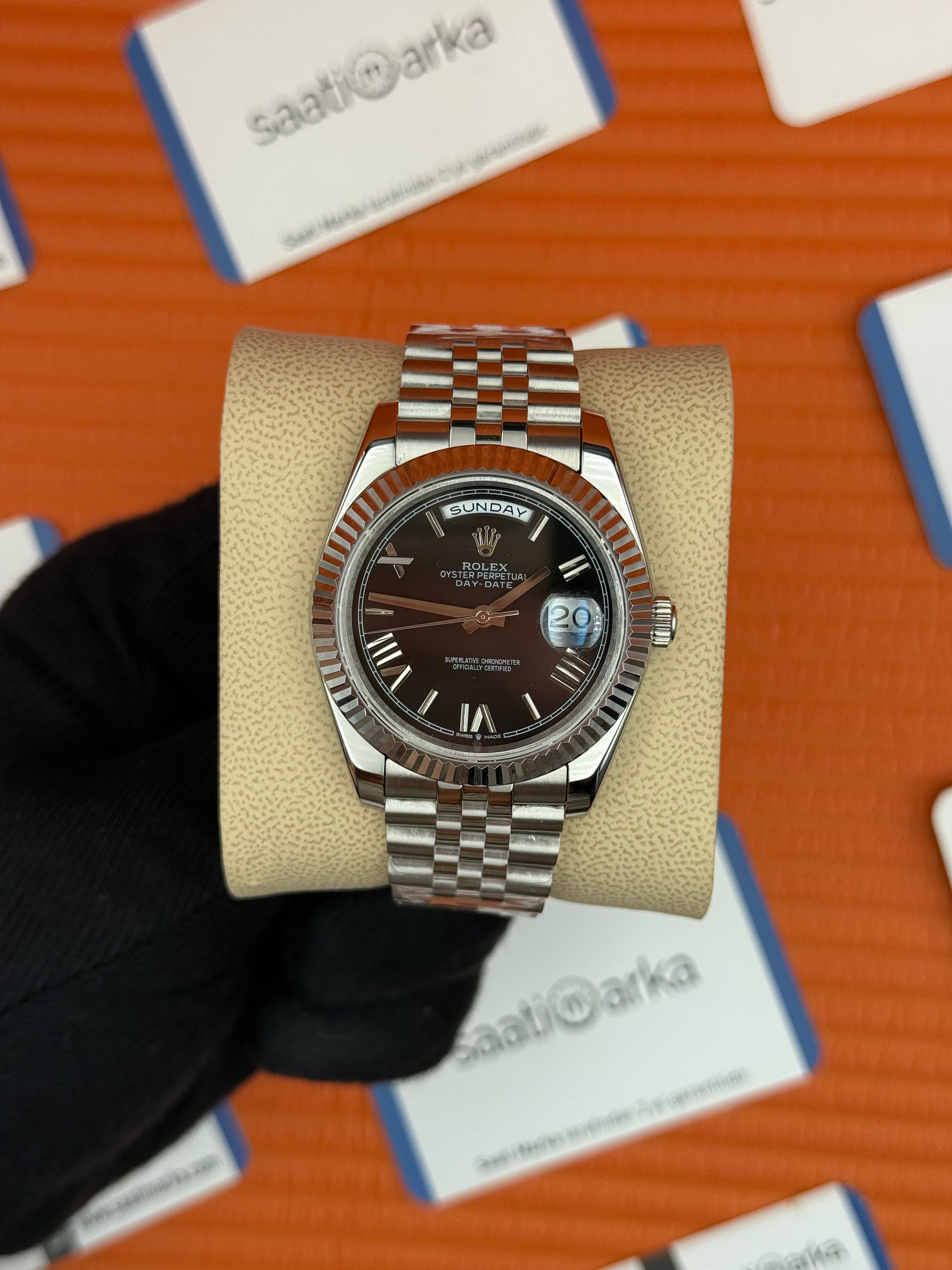 ROLEX Day Date roma rakamlı siyah kadran silver jubilee kordon