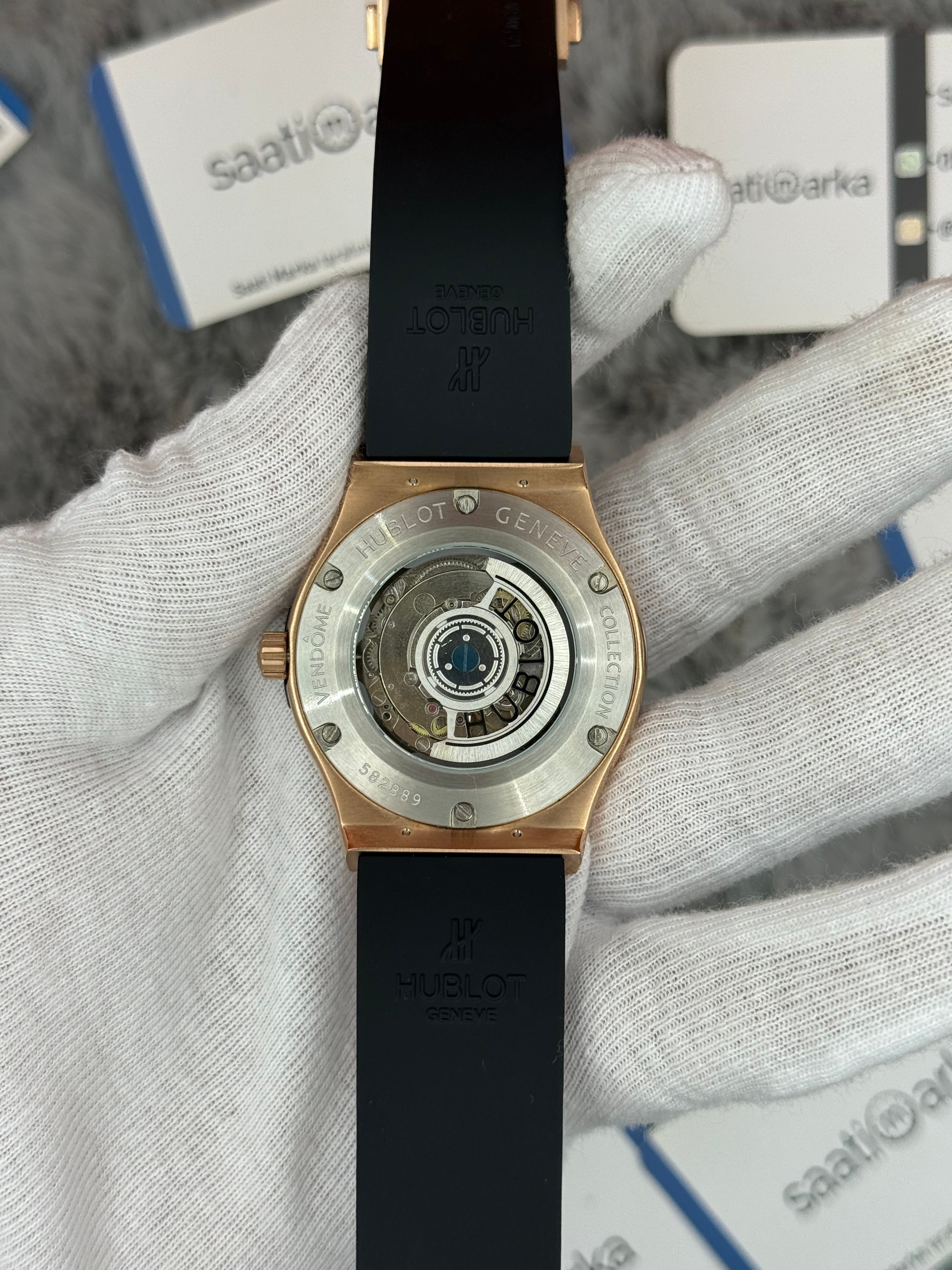 HUBLOT vendome 41mm rose kasa siyah kadran siyah kauçuk kordon erkek kol saati