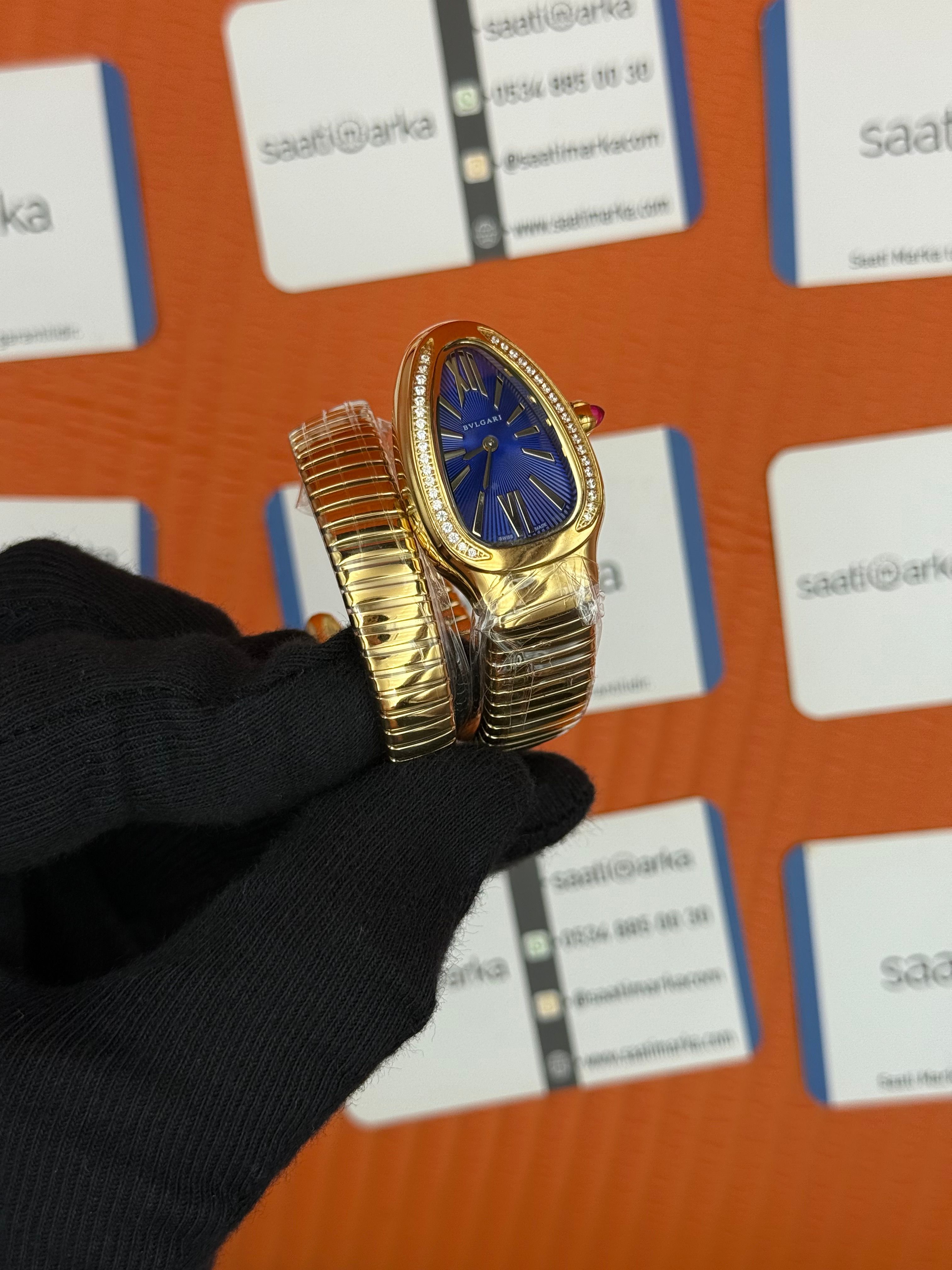 BVLGARİ serpenti tek sarma gold kordon taşlı bezel mavi kadran kadın kol saati