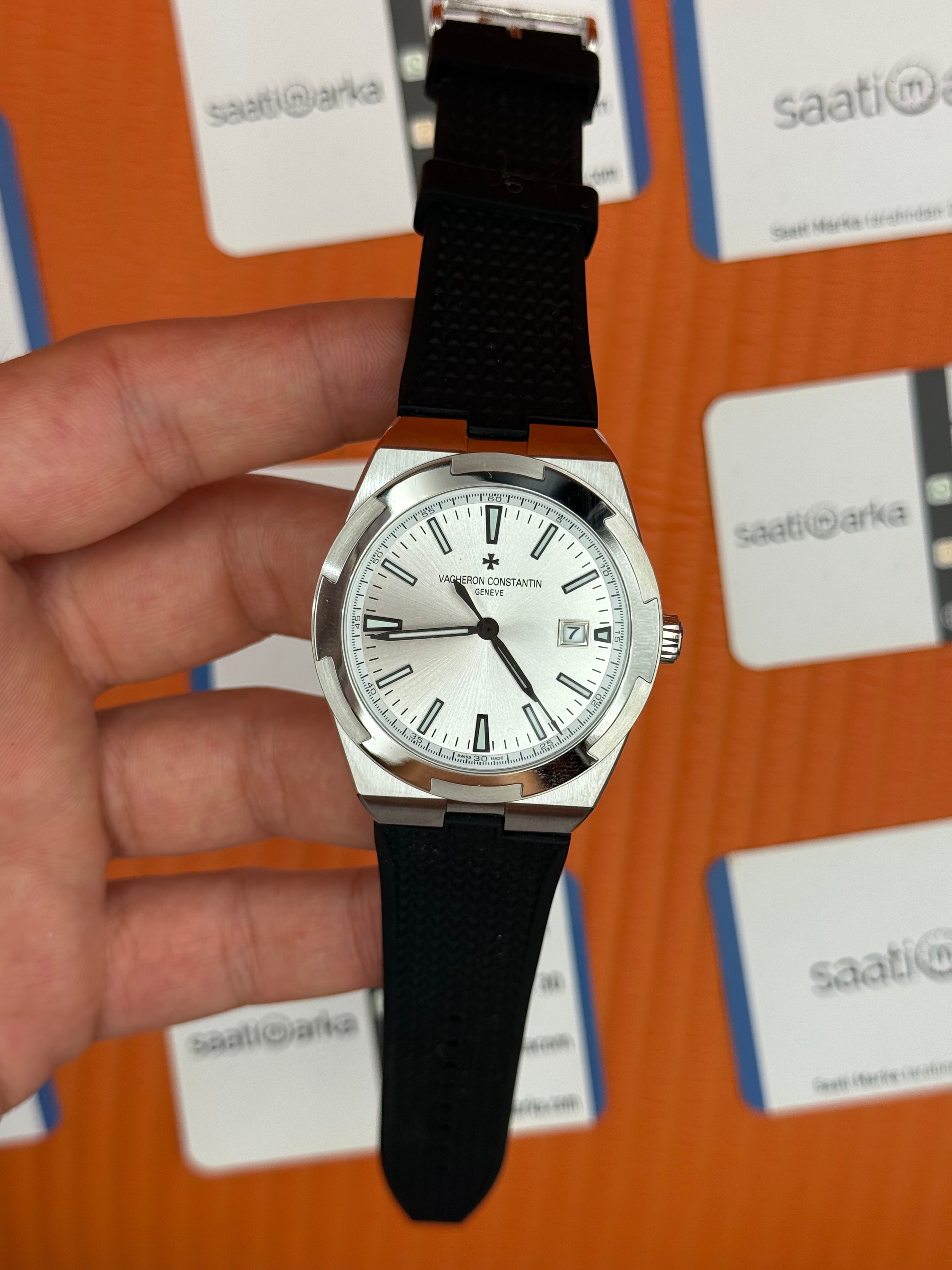 VACHERON CONSTANTIN overseas beyaz kadran silver kasa siyah kauçuk kordon erkek kol saati