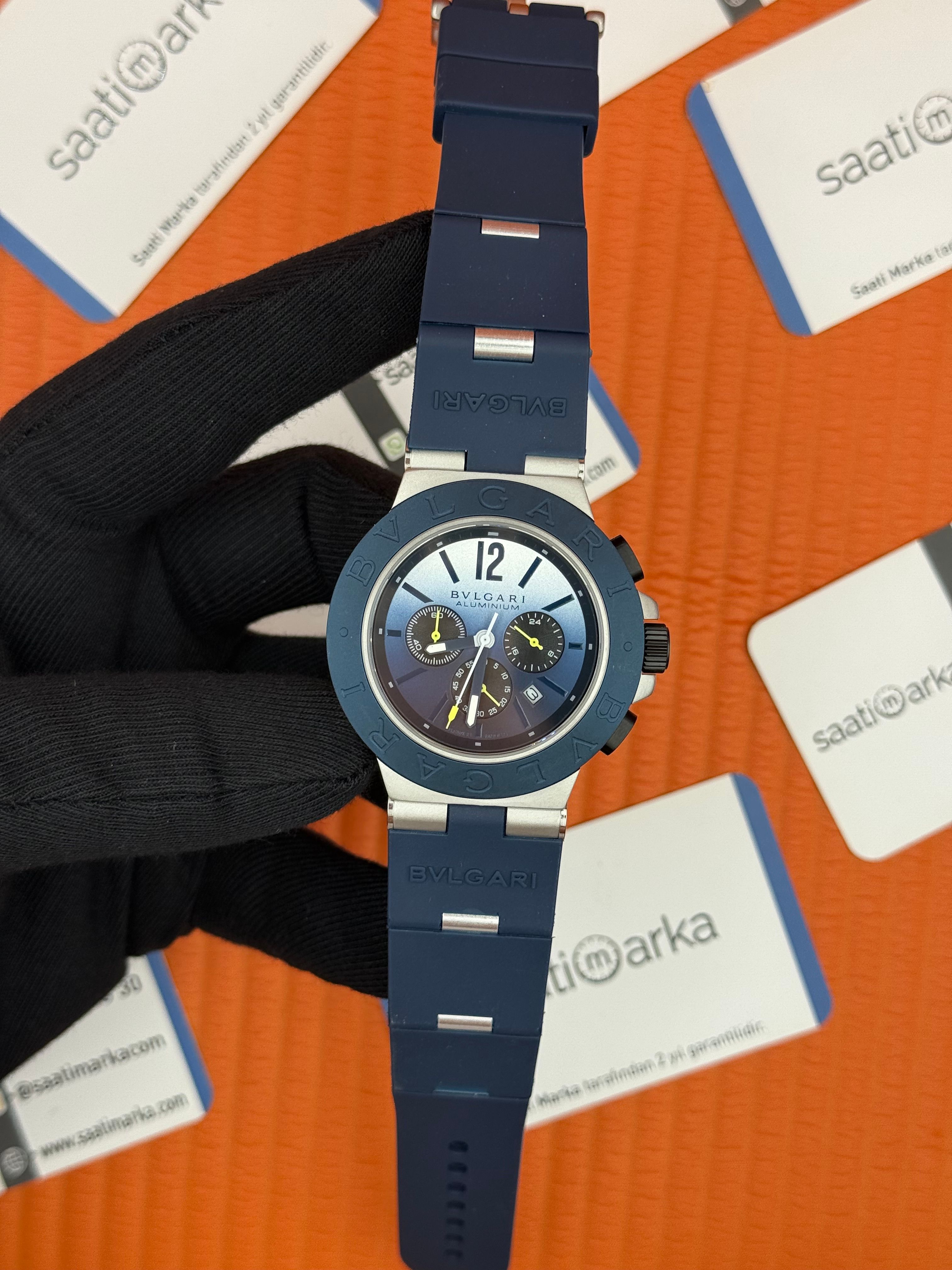 BVLGARI 103844 Aluminium kasa kauçuk kordon erkek kol saati