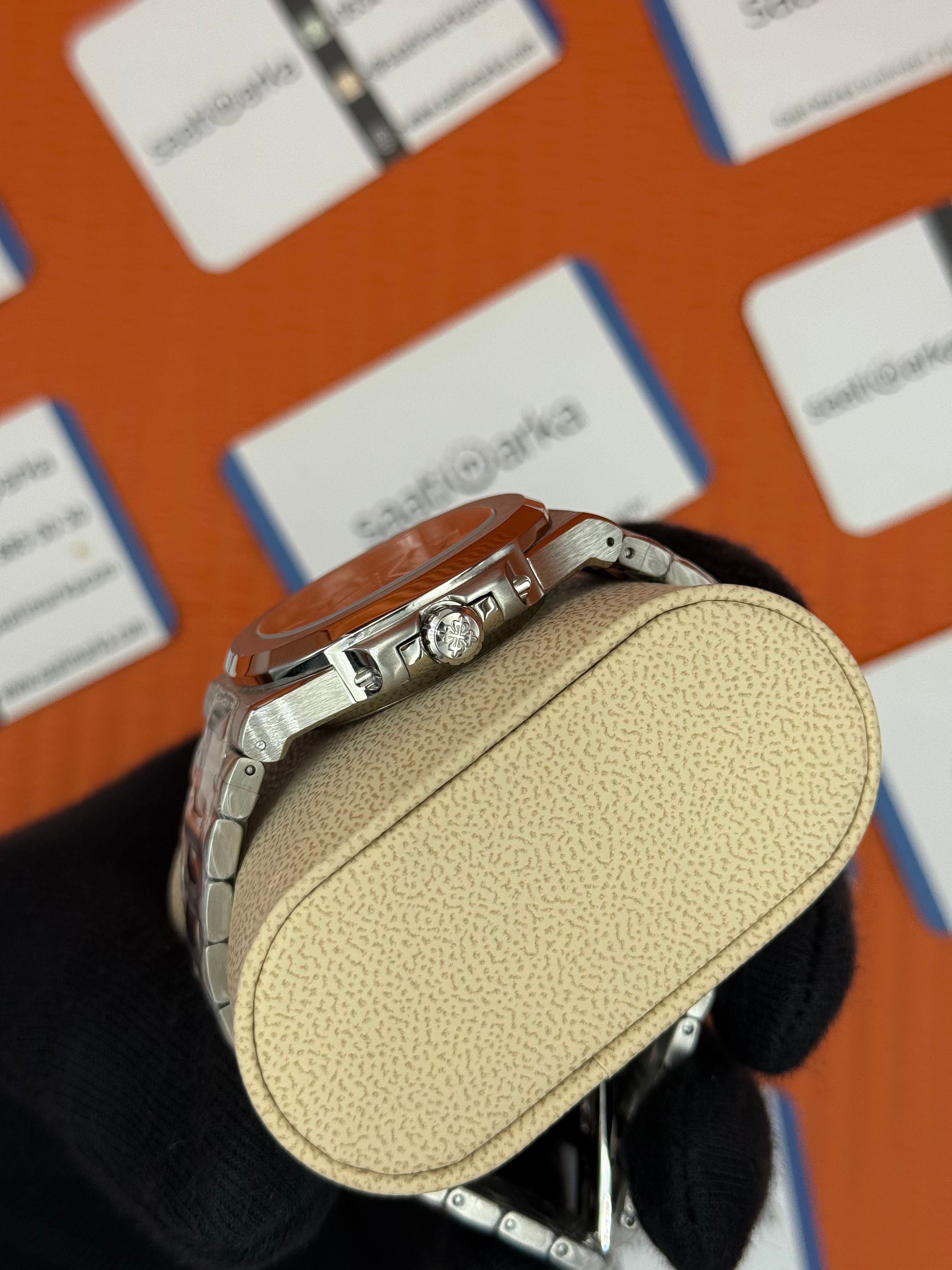PATEK PHILIPPE NAUTİLUS YEŞİL KADRAN SİLVER KASA-KORDON