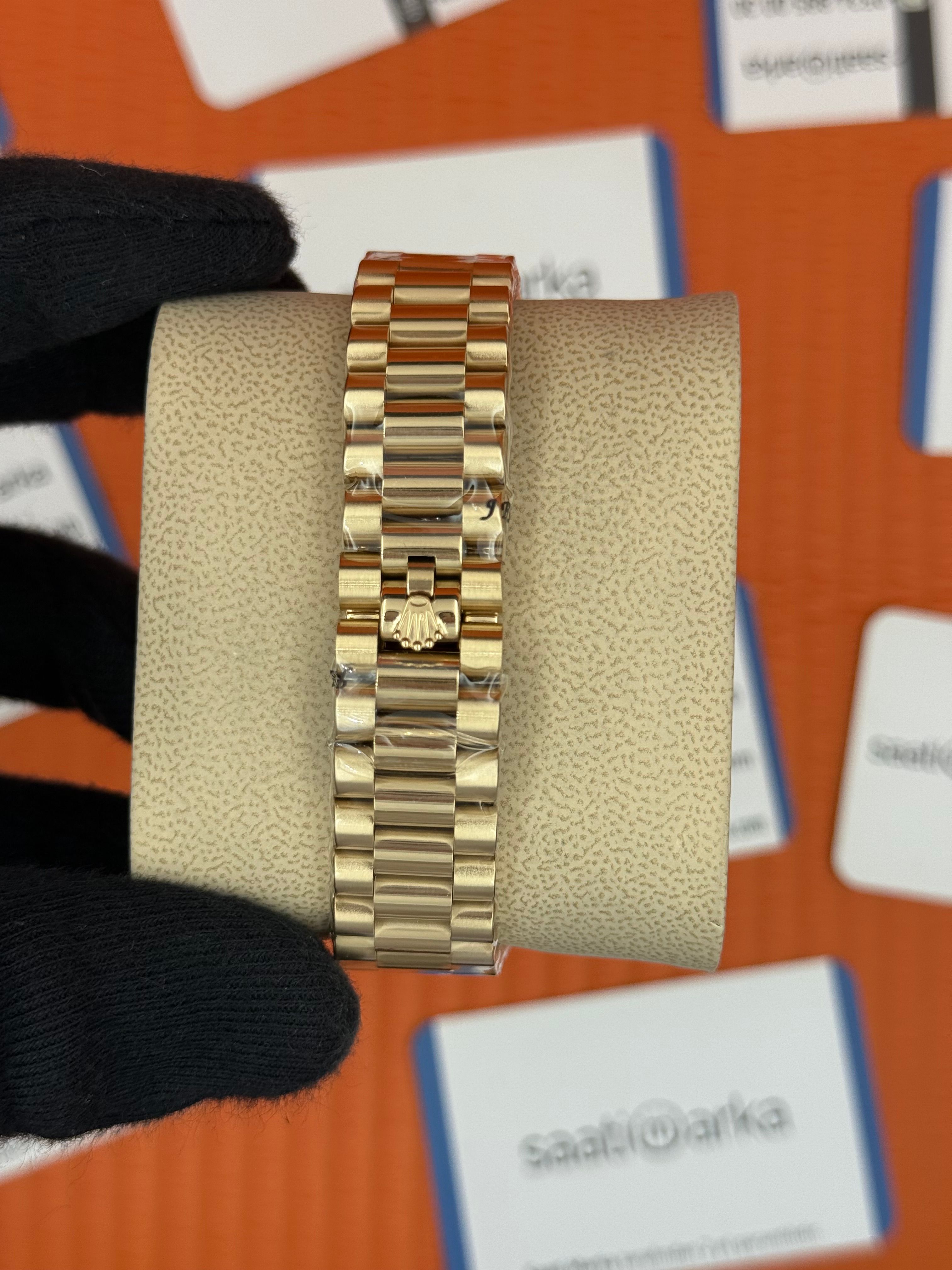 ROLEX day date 36mm taşlı bkadran president kordon gold renk