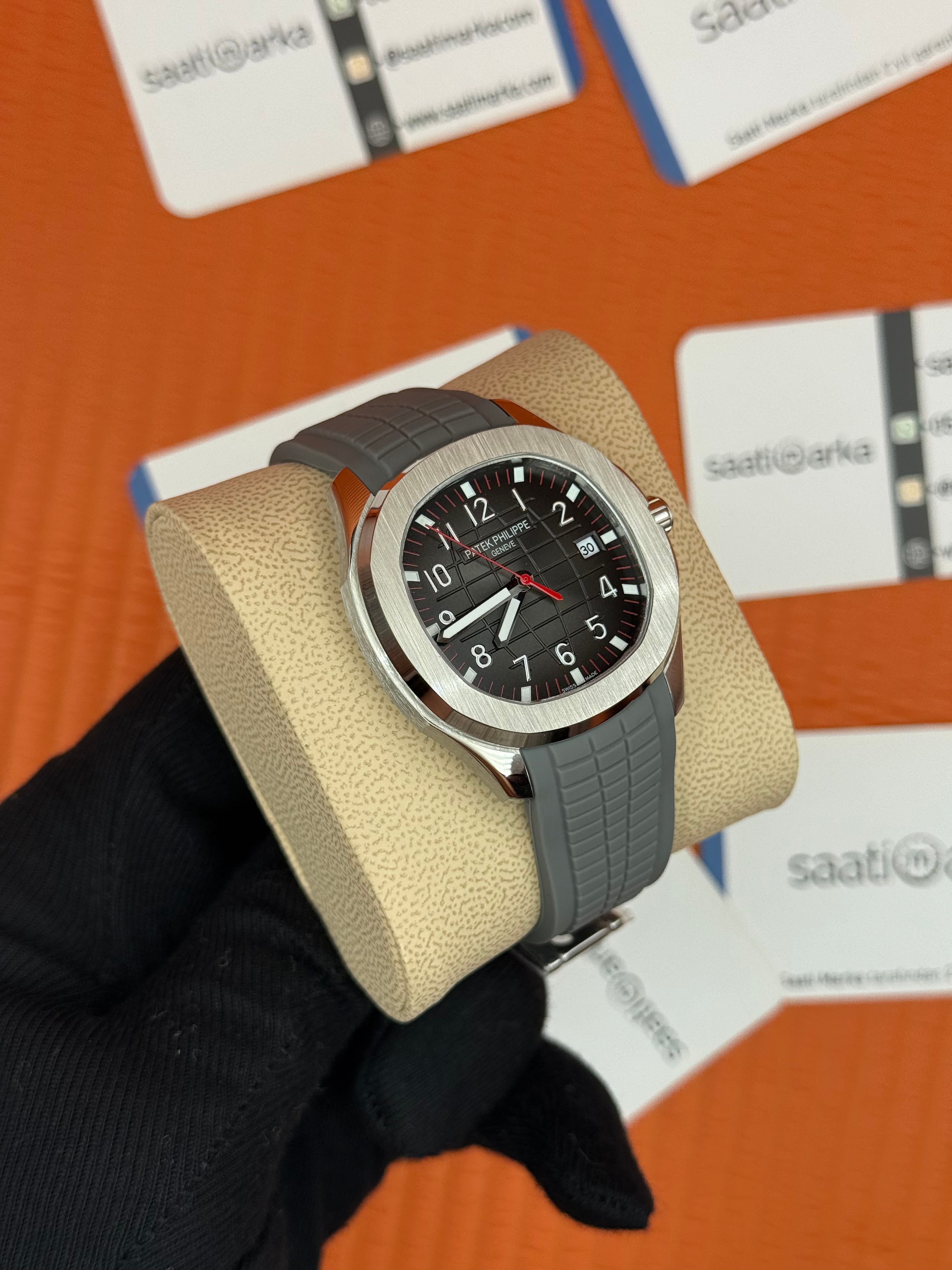 PATEK PHILIPPE Aquanaut gri kadran gri kauçuk kordon silver kasa