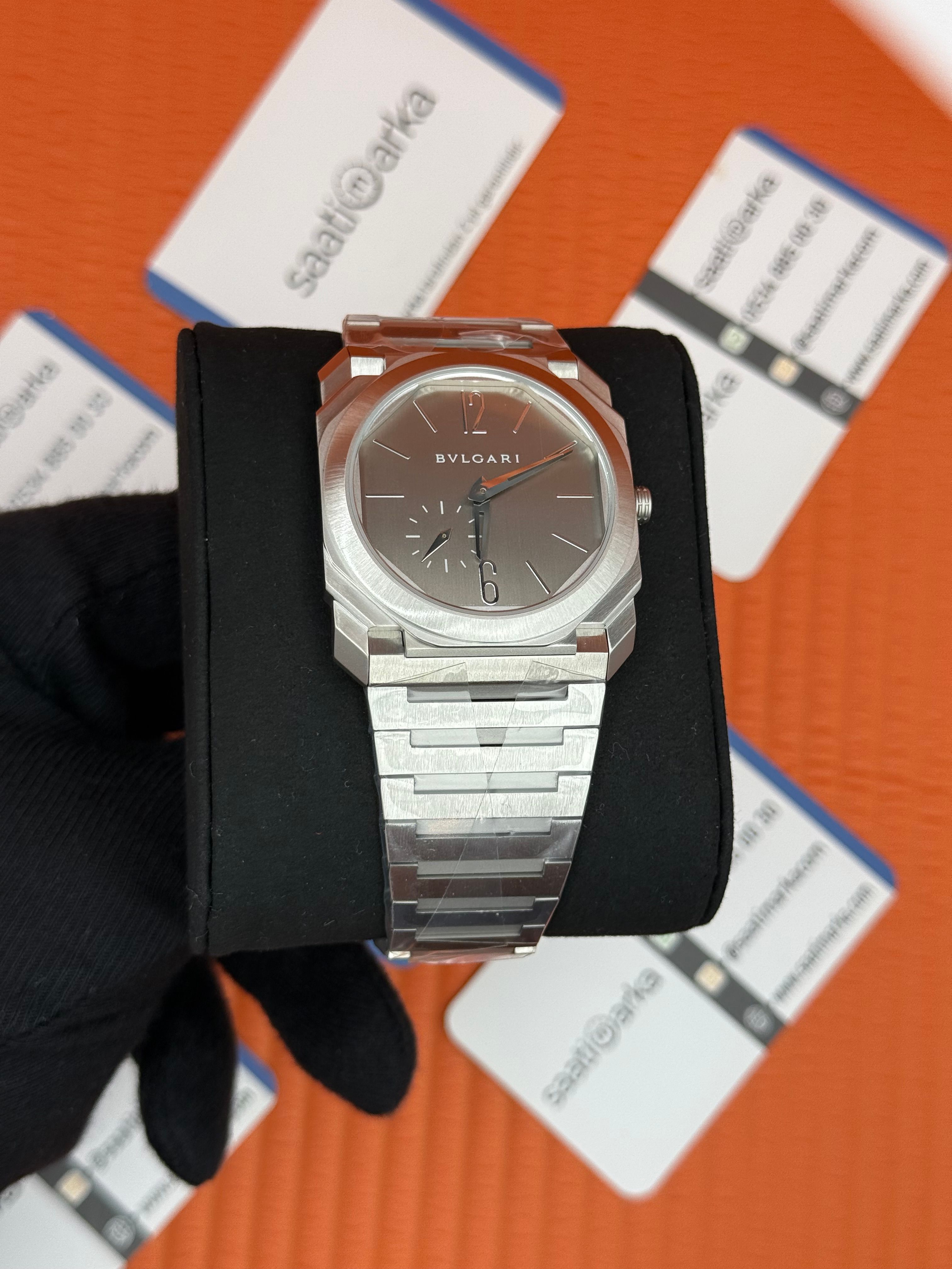 BVLGARİ OCTO MAT GRİ KADRAN 