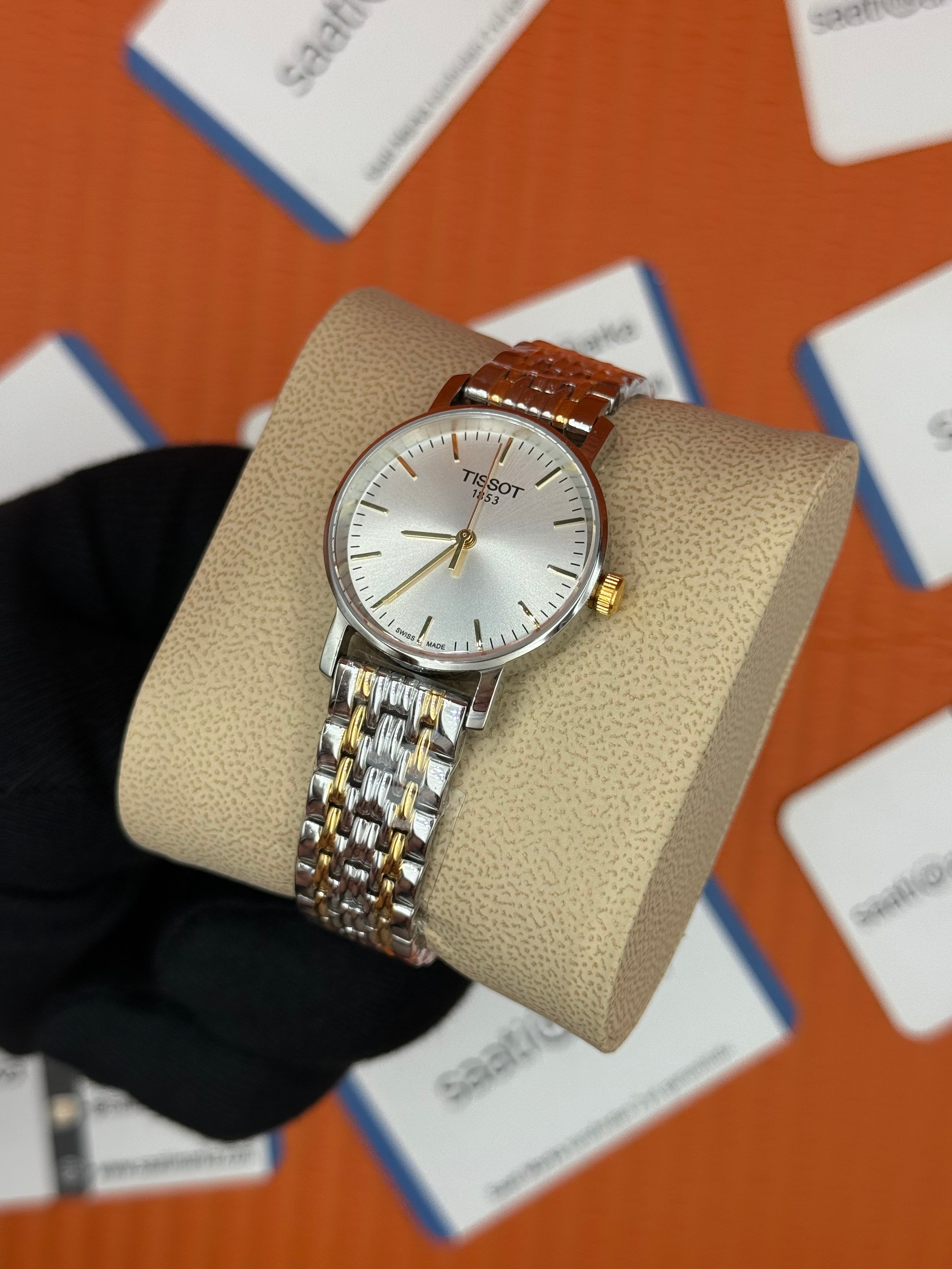 TISSOT everytime beyaz kadran gold silver kasa kordon kadın kol saati