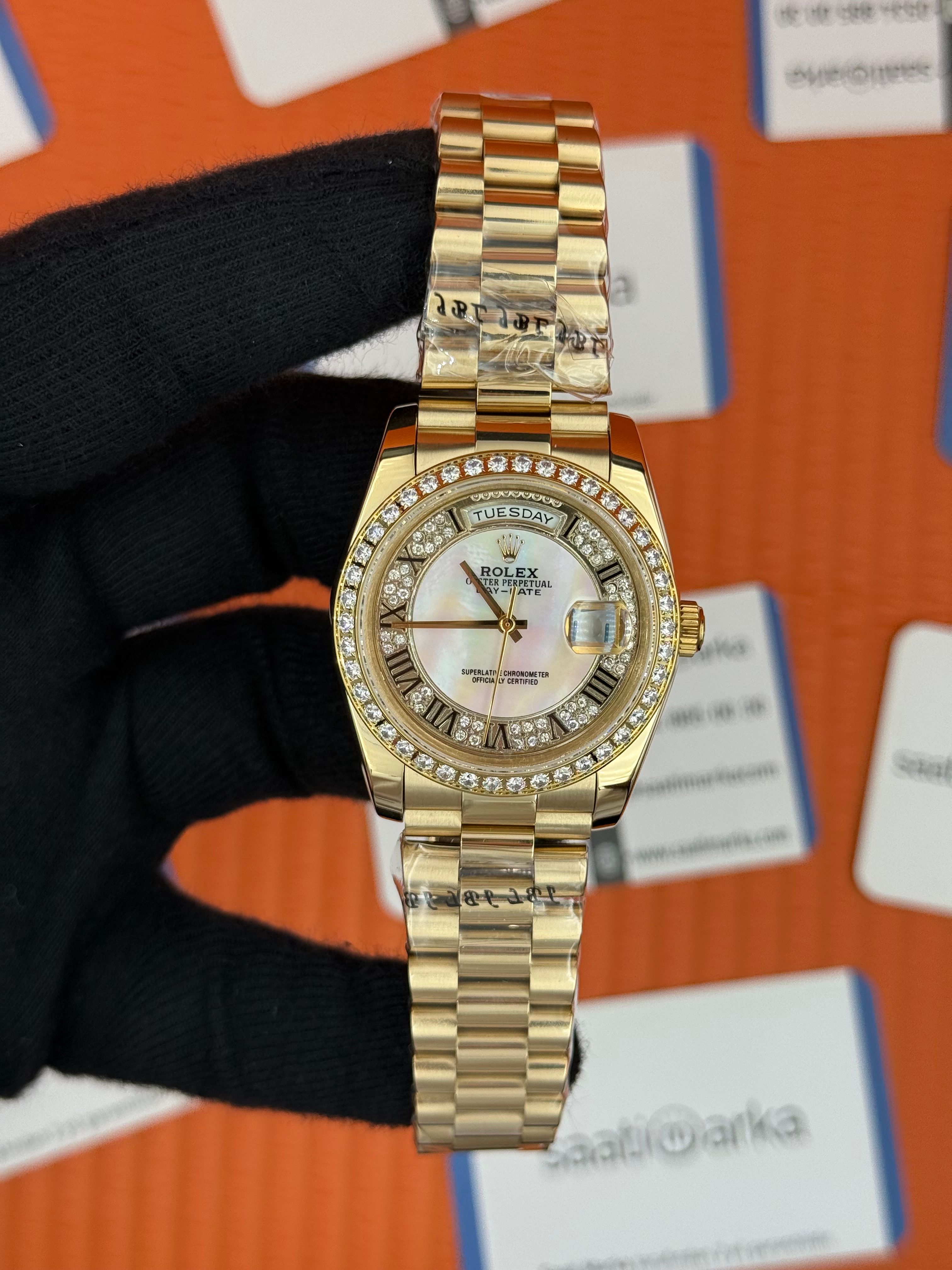 ROLEX day date 36mm taşlı bkadran president kordon gold renk