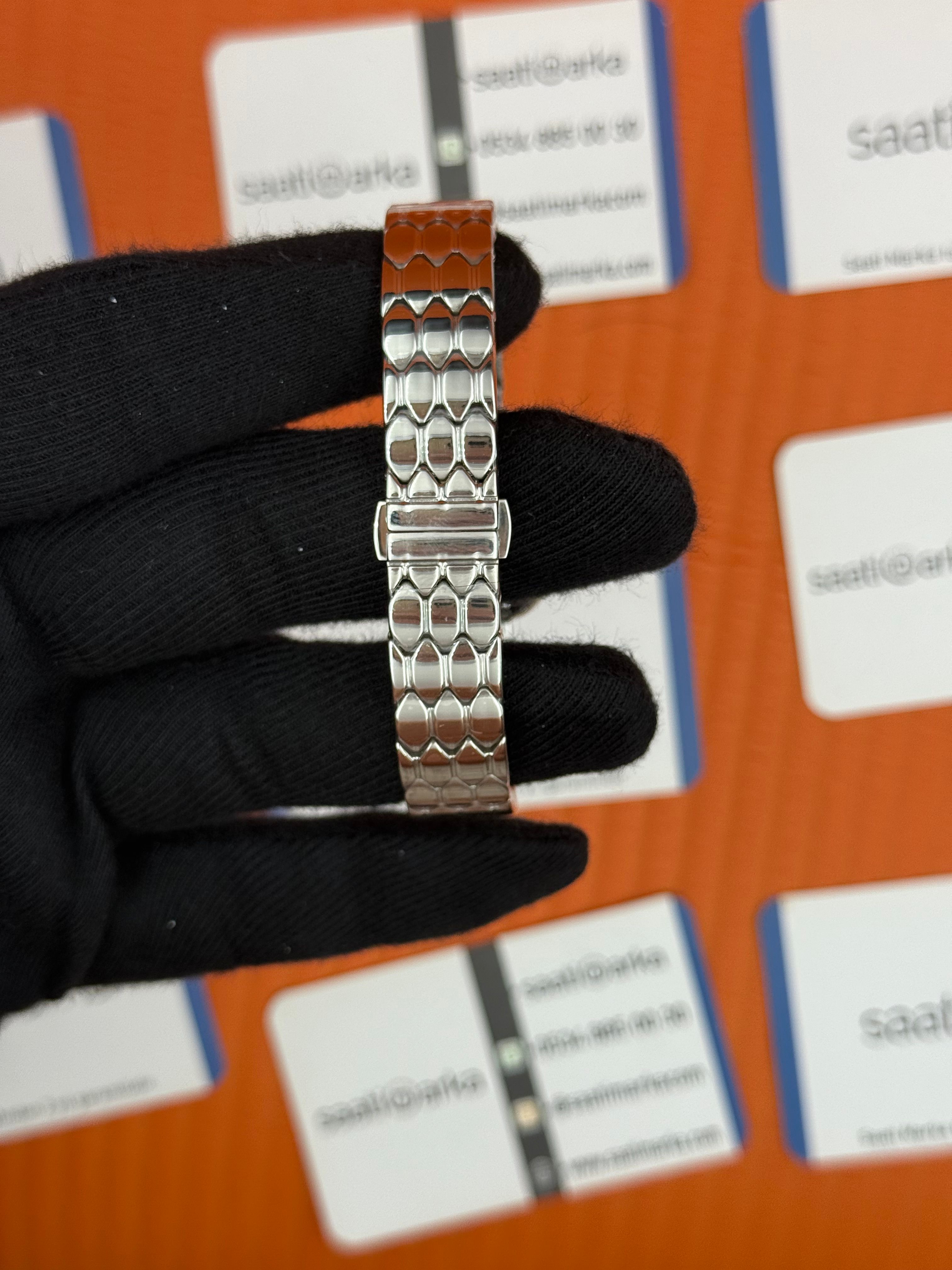 BVLGARİ serpenti seduttori beyaz kadran silver kasa kordon kadın kol saati