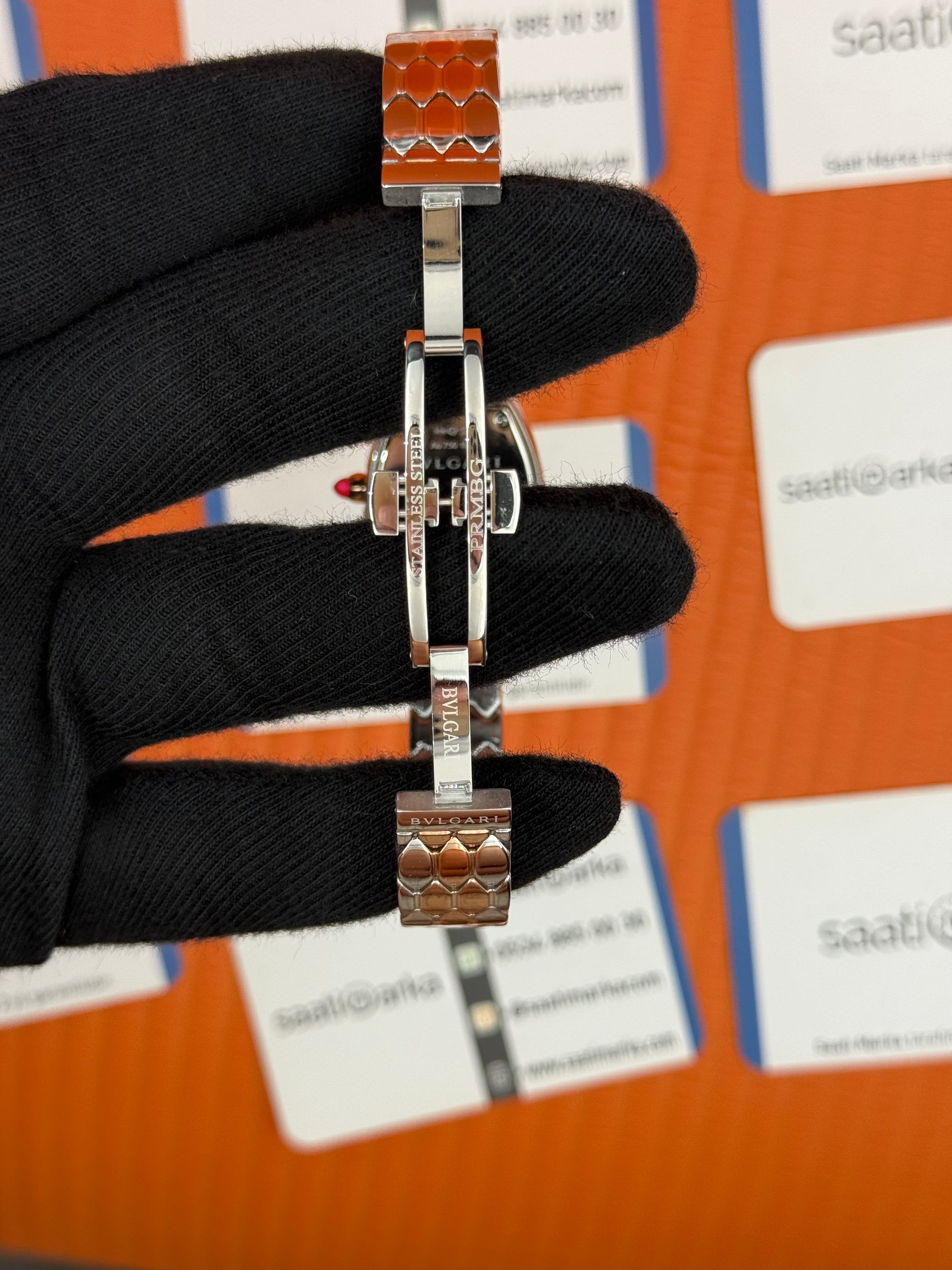 BVLGARİ serpenti seduttori taşlı bezel beyaz kadran rose kasa kordon kadın kol saati